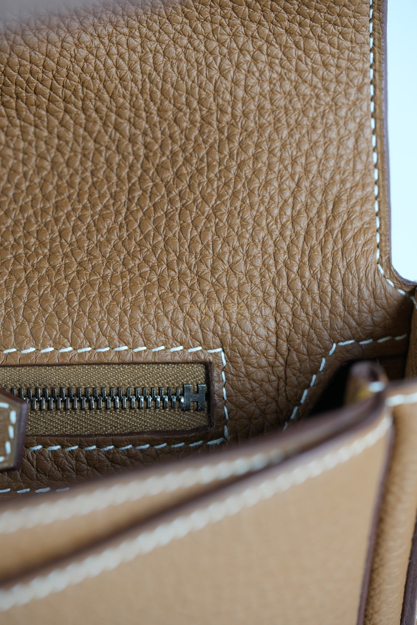 Steve Light Junior in Gold Togo Leather and Palladium Hardware Stamp Z (2021) | Purse Maison Luxury Bags Shop