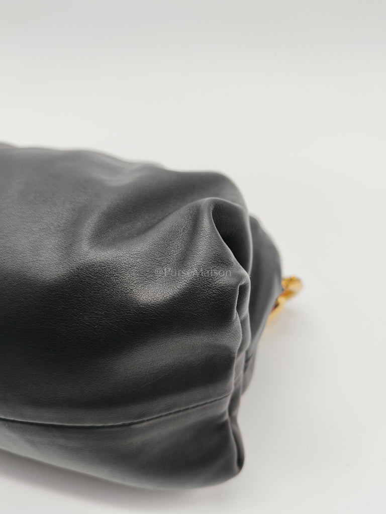 The Chain Pouch in Black Clafskin Leather Shoulder Bag | Purse Maison Luxury Bags Shop