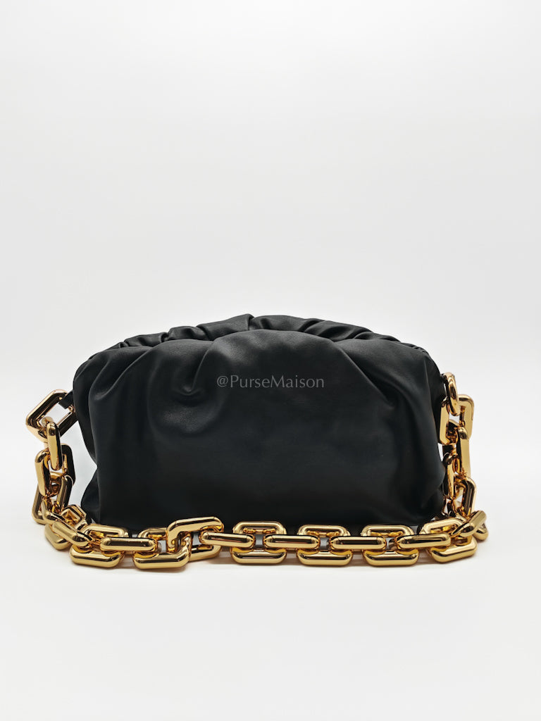 The Chain Pouch in Black Clafskin Leather Shoulder Bag | Purse Maison Luxury Bags Shop