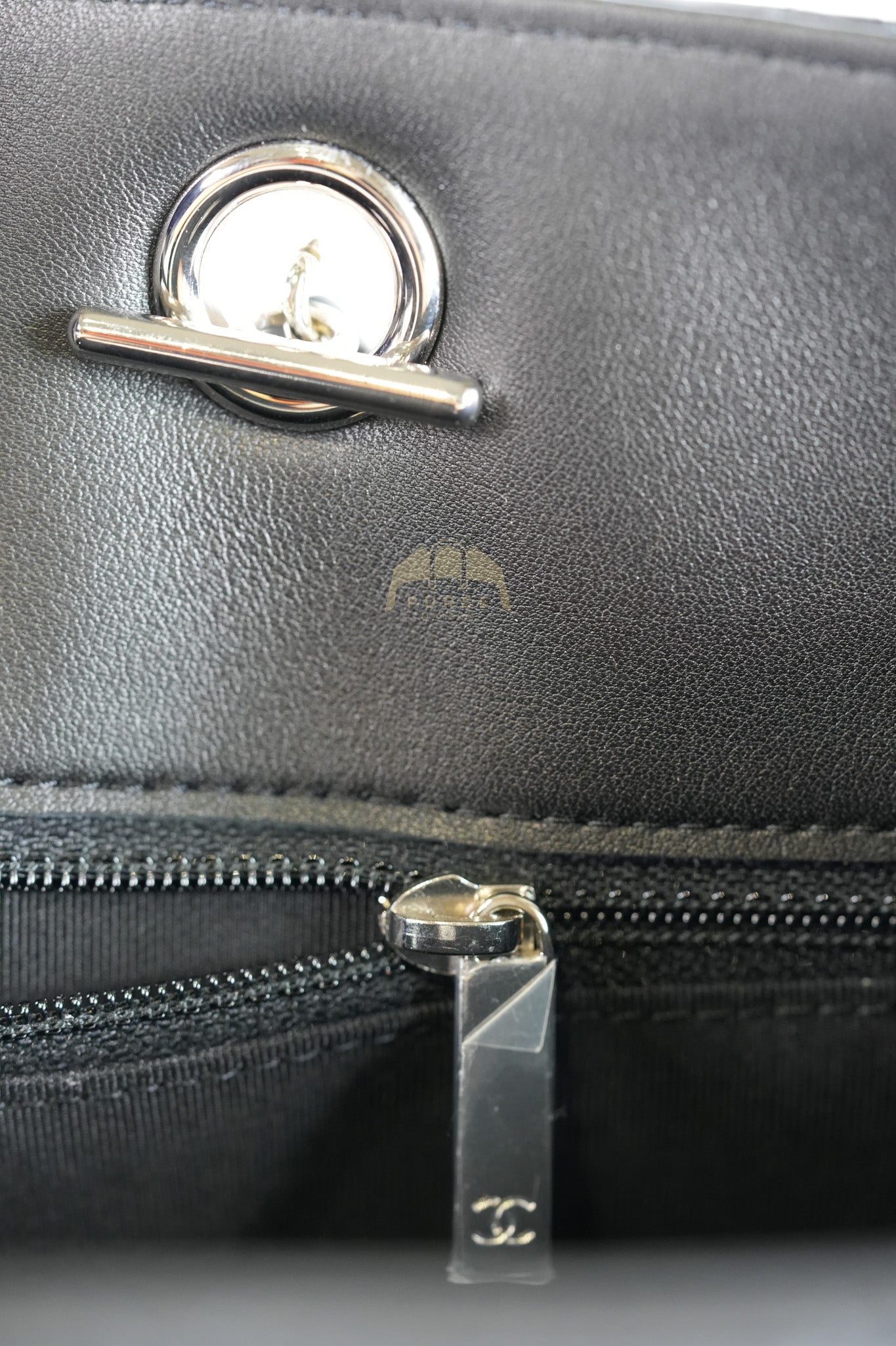 Timeless Classic Tote Bag in Black Quilted Calfskin Leather and Silver Hardware Series 21 | Purse Maison Luxury Bags Shop