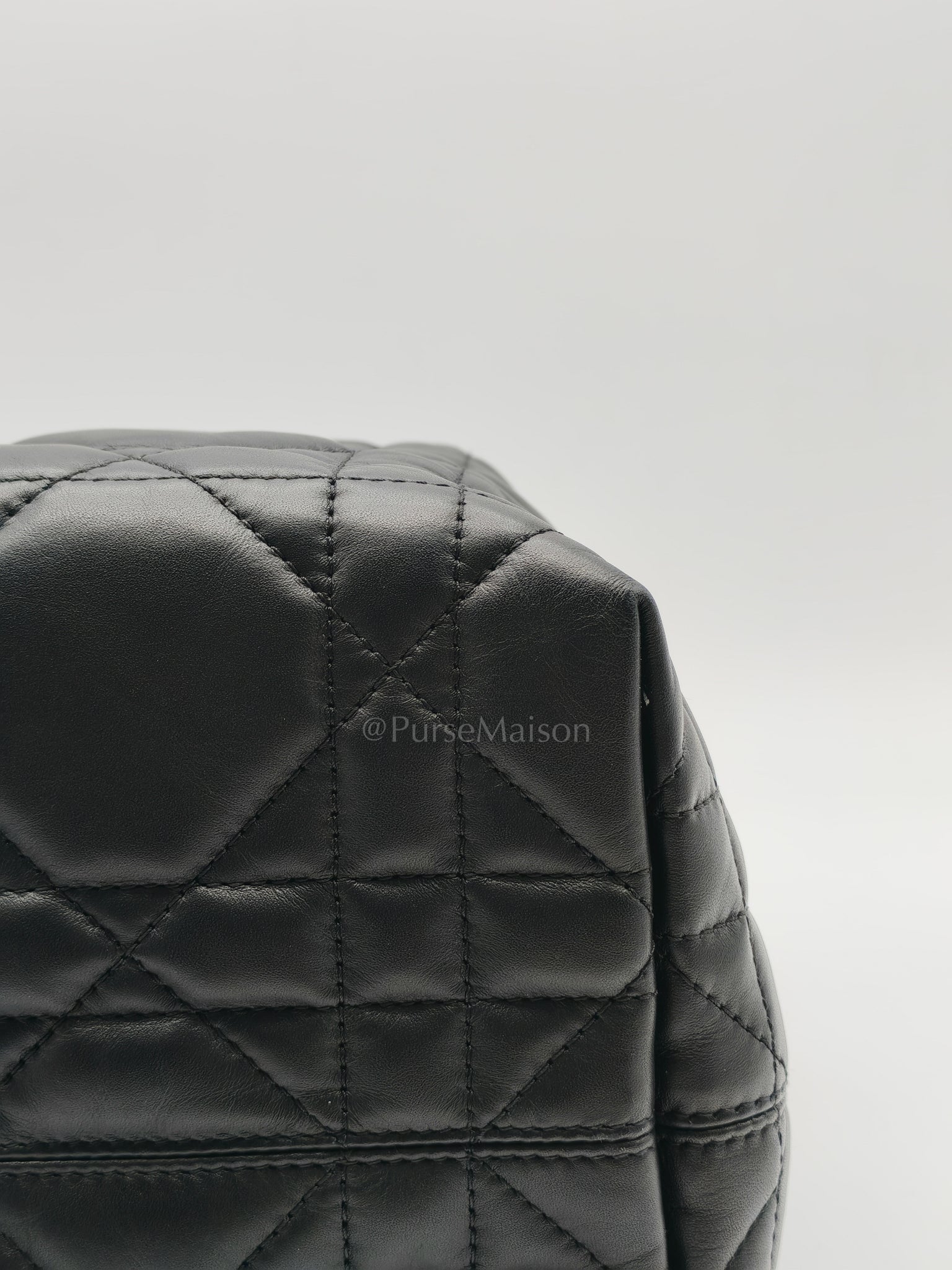 Toujours Medium in Black Lambskin Leather Hand Bag | Purse Maison Luxury Bags Shop