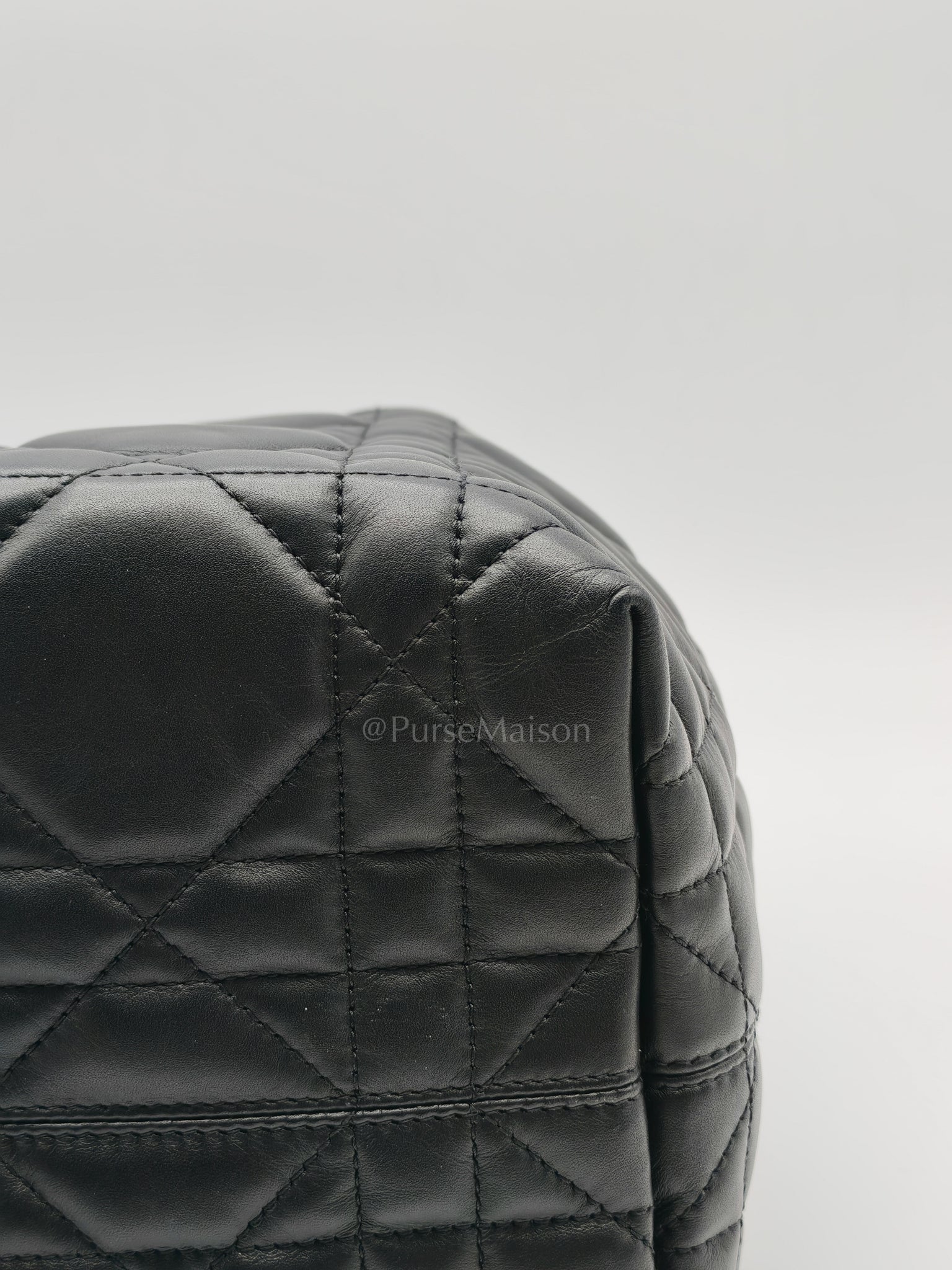 Toujours Medium in Black Lambskin Leather Hand Bag | Purse Maison Luxury Bags Shop