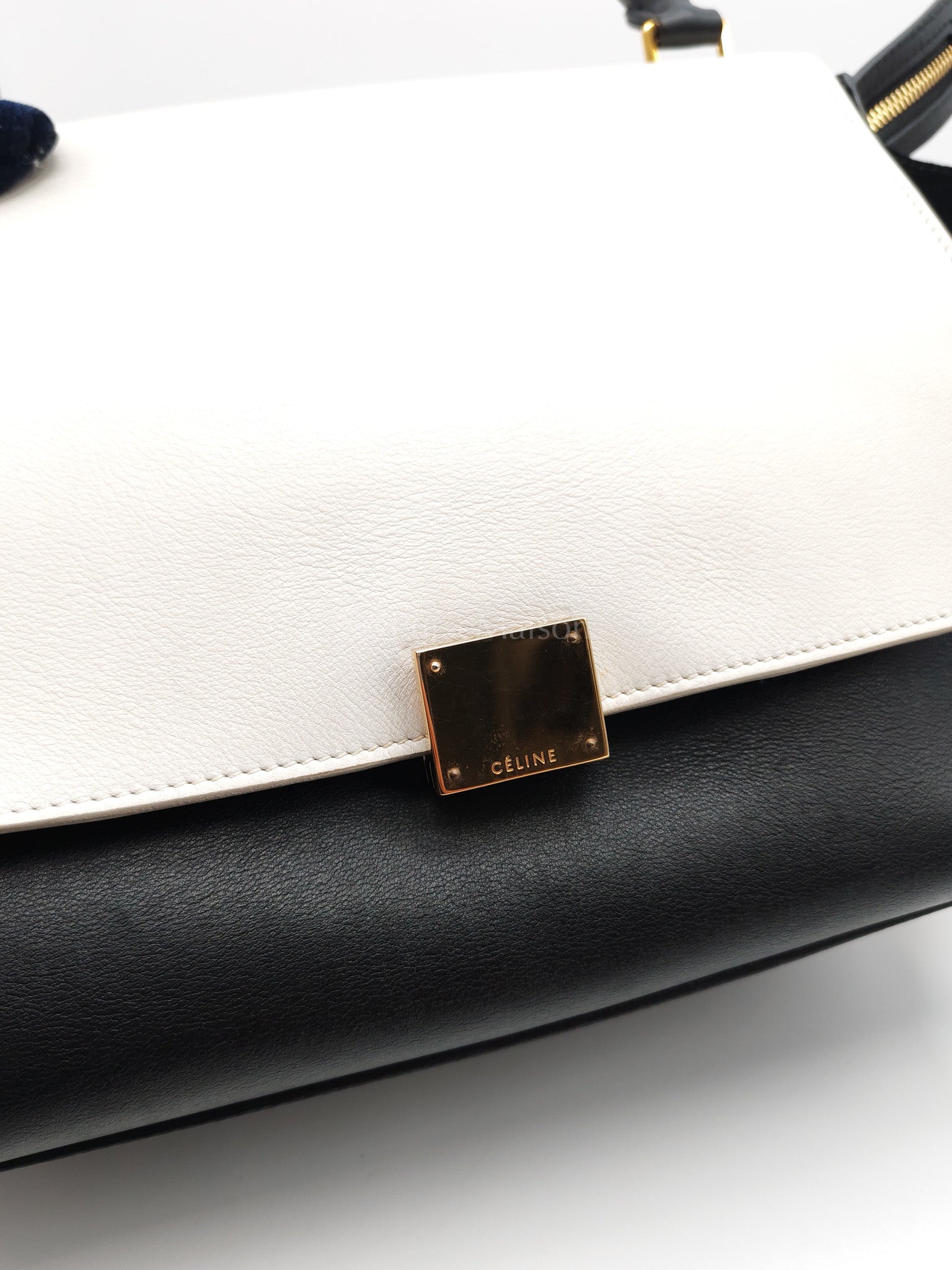 Trapeze Medium in BlacK/White Suede and Calfskin Leather | Purse Maison Luxury Bags Shop