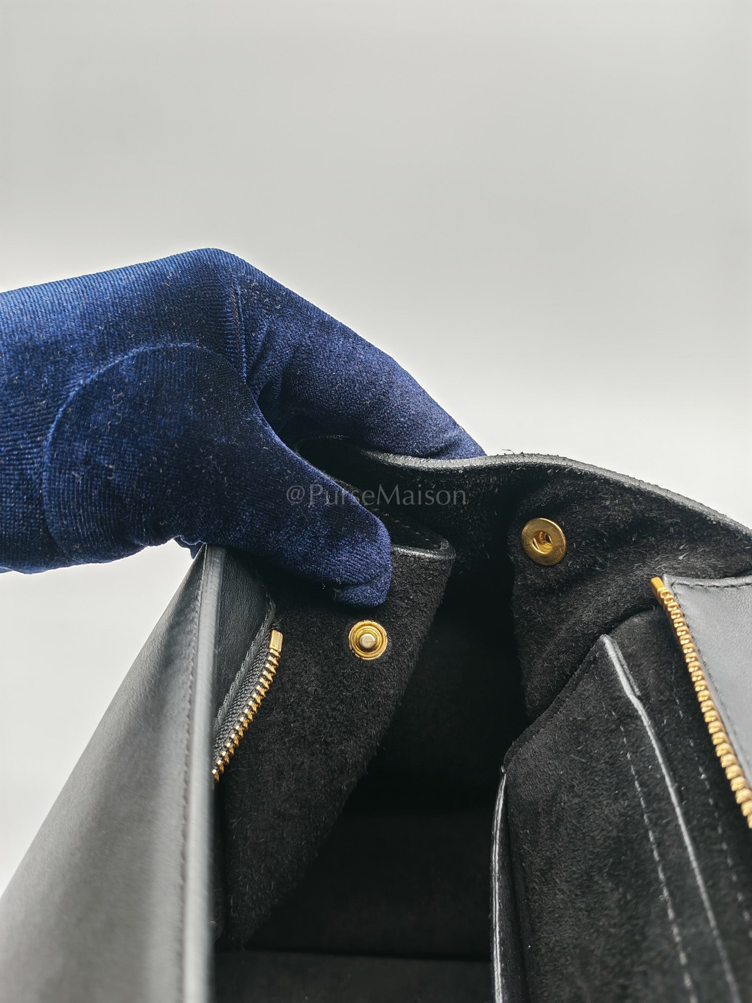 Trapeze Medium in BlacK/White Suede and Calfskin Leather | Purse Maison Luxury Bags Shop