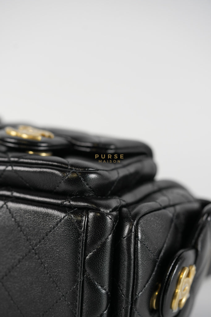 Trendy Pockets Hobo Bag in Black Shiny Lambskin Quilted Aged Gold Hardware (Microchip) | Purse Maison Luxury Bags Shop