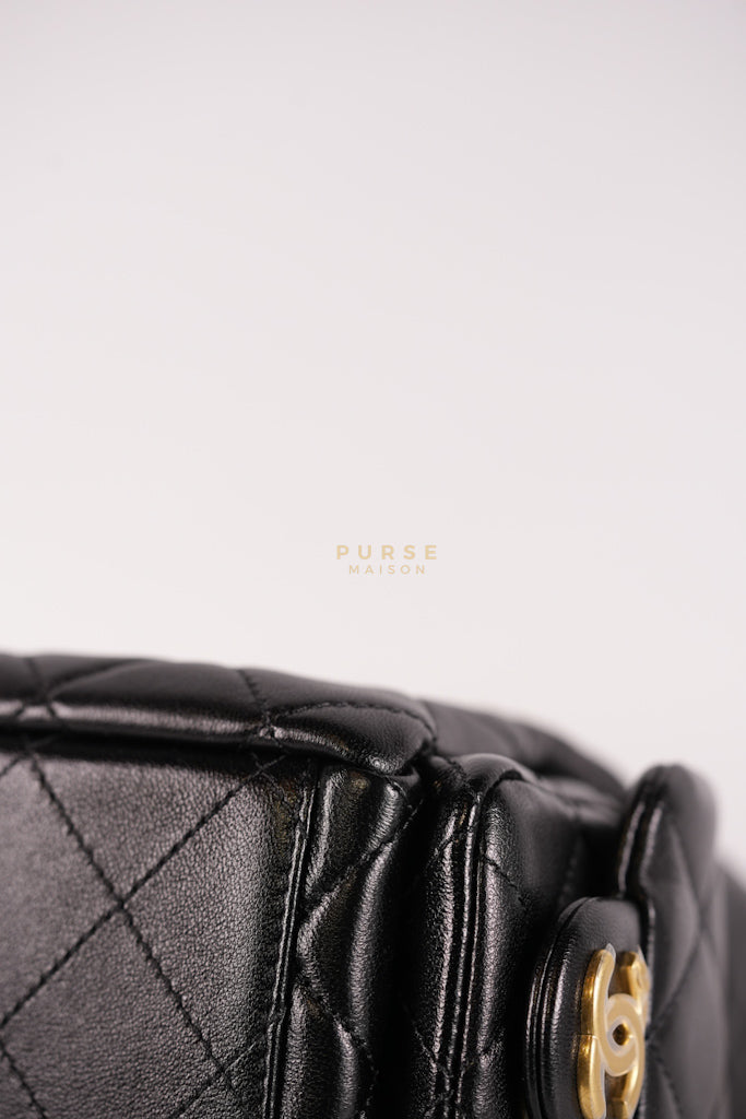 Trendy Pockets Hobo Bag in Black Shiny Lambskin Quilted Aged Gold Hardware (Microchip) | Purse Maison Luxury Bags Shop