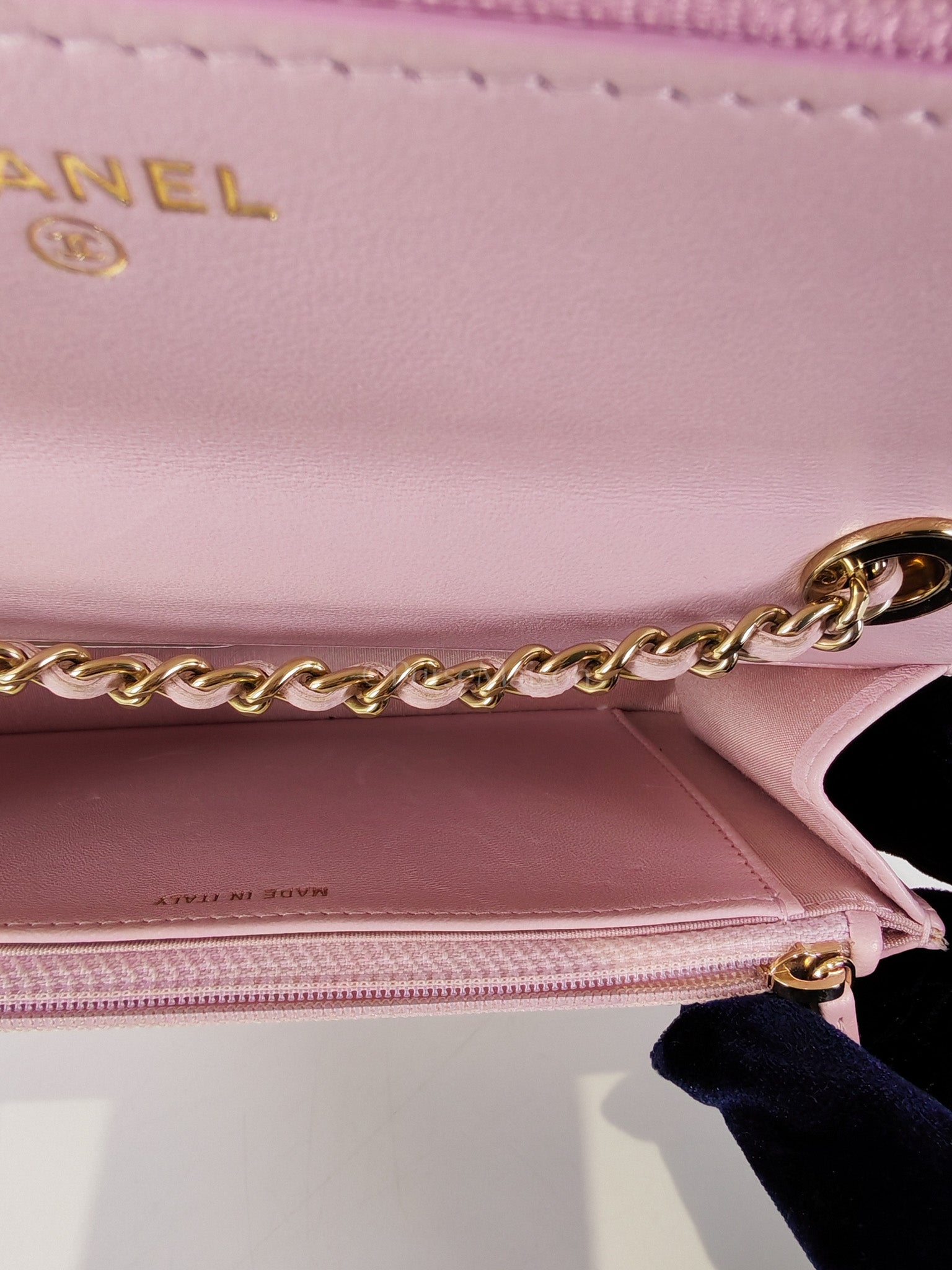Trendy Wallet On Chain in Pink Lambskin Leather and Gold Hardware Series 31 | Purse Maison Luxury Bags Shop