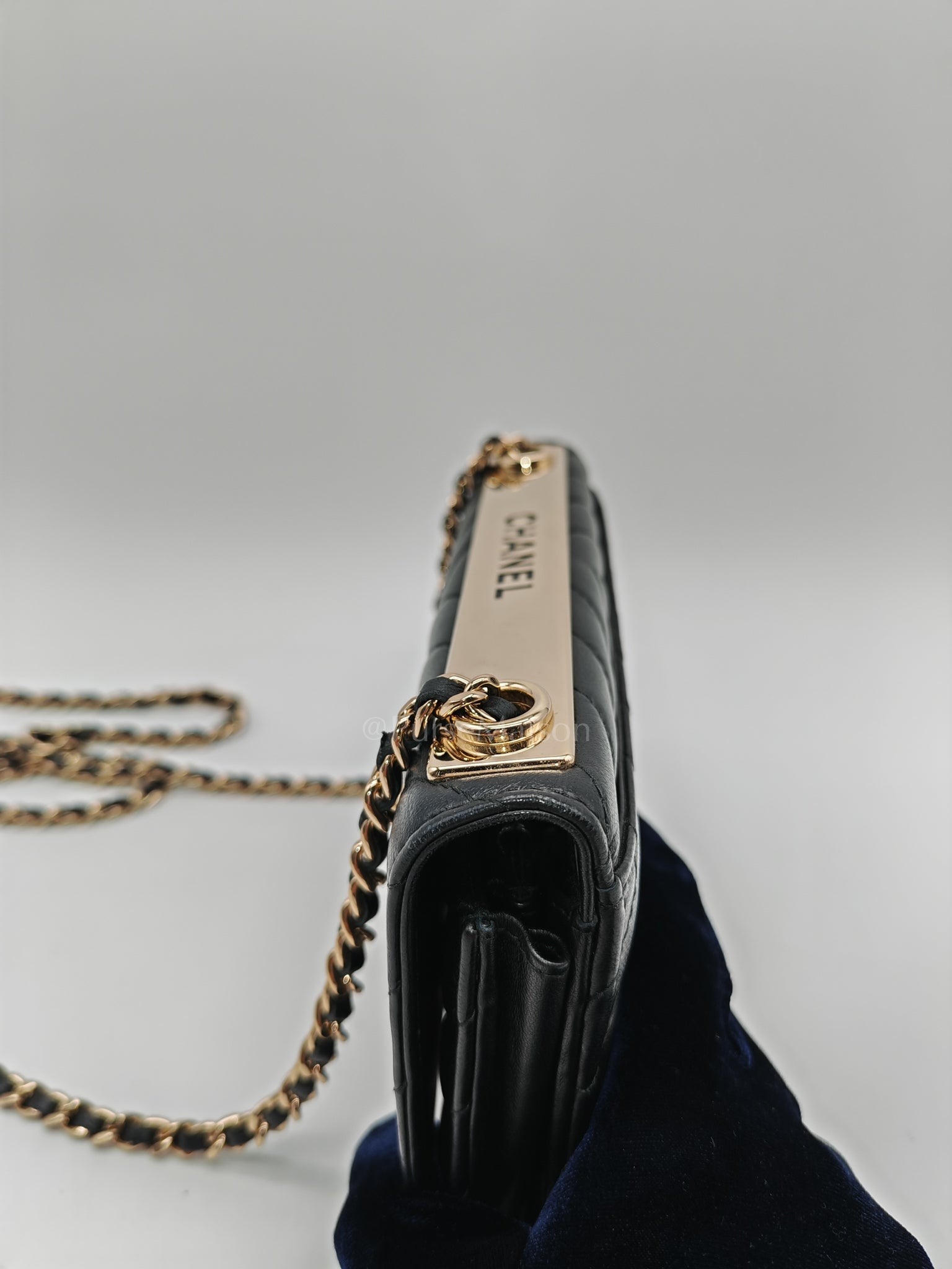 Trendy Wallet on Chain(WOC) Black Lambskin Leather in Light Gold Hardware (Series 25****00) | Purse Maison Luxury Bags Shop