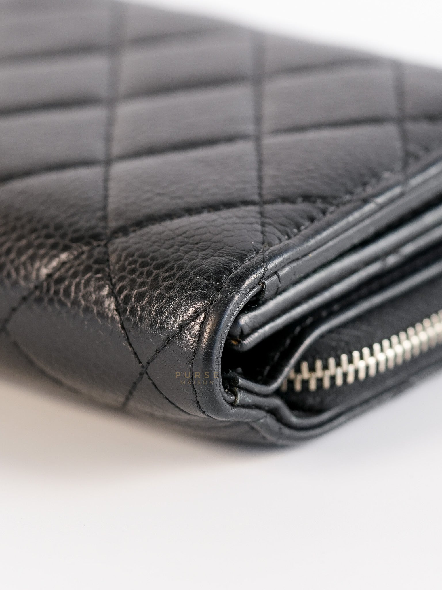 Tri-Fold Wallet in Caviar Leather and Silver Hardware Series 21 | Purse Maison Luxury Bags Shop