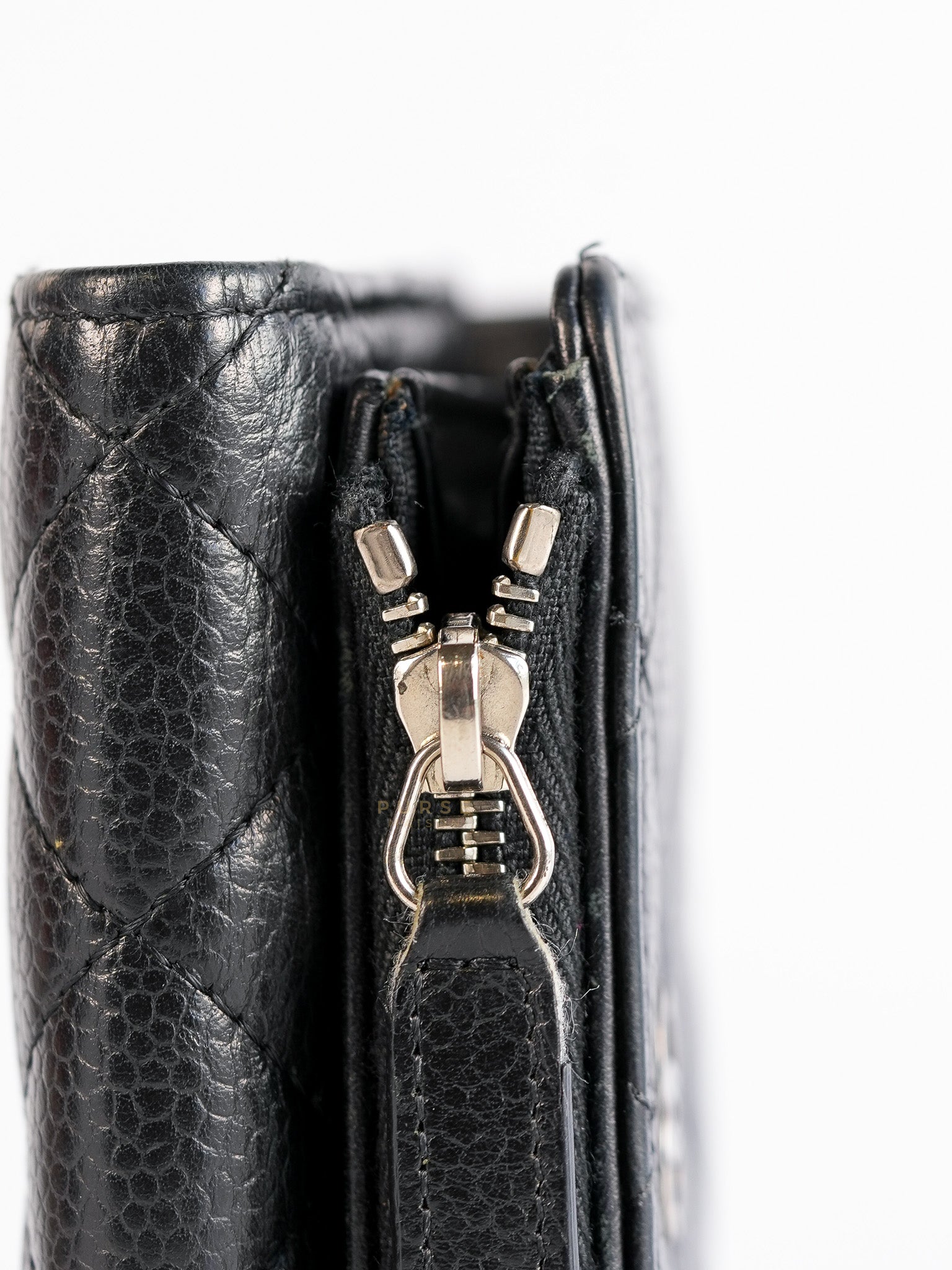Tri-Fold Wallet in Caviar Leather and Silver Hardware Series 21 | Purse Maison Luxury Bags Shop