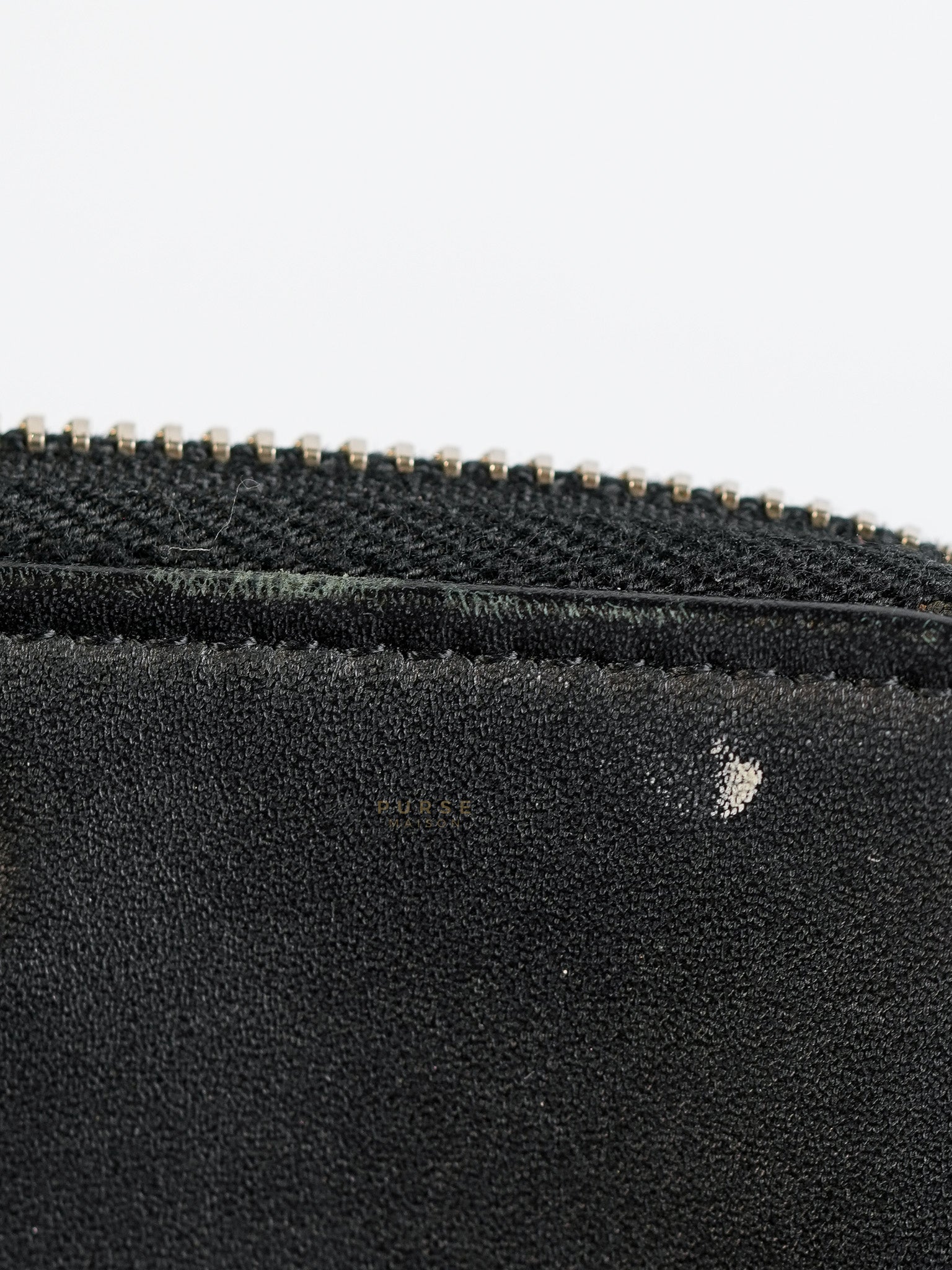 Tri-Fold Wallet in Caviar Leather and Silver Hardware Series 21 | Purse Maison Luxury Bags Shop