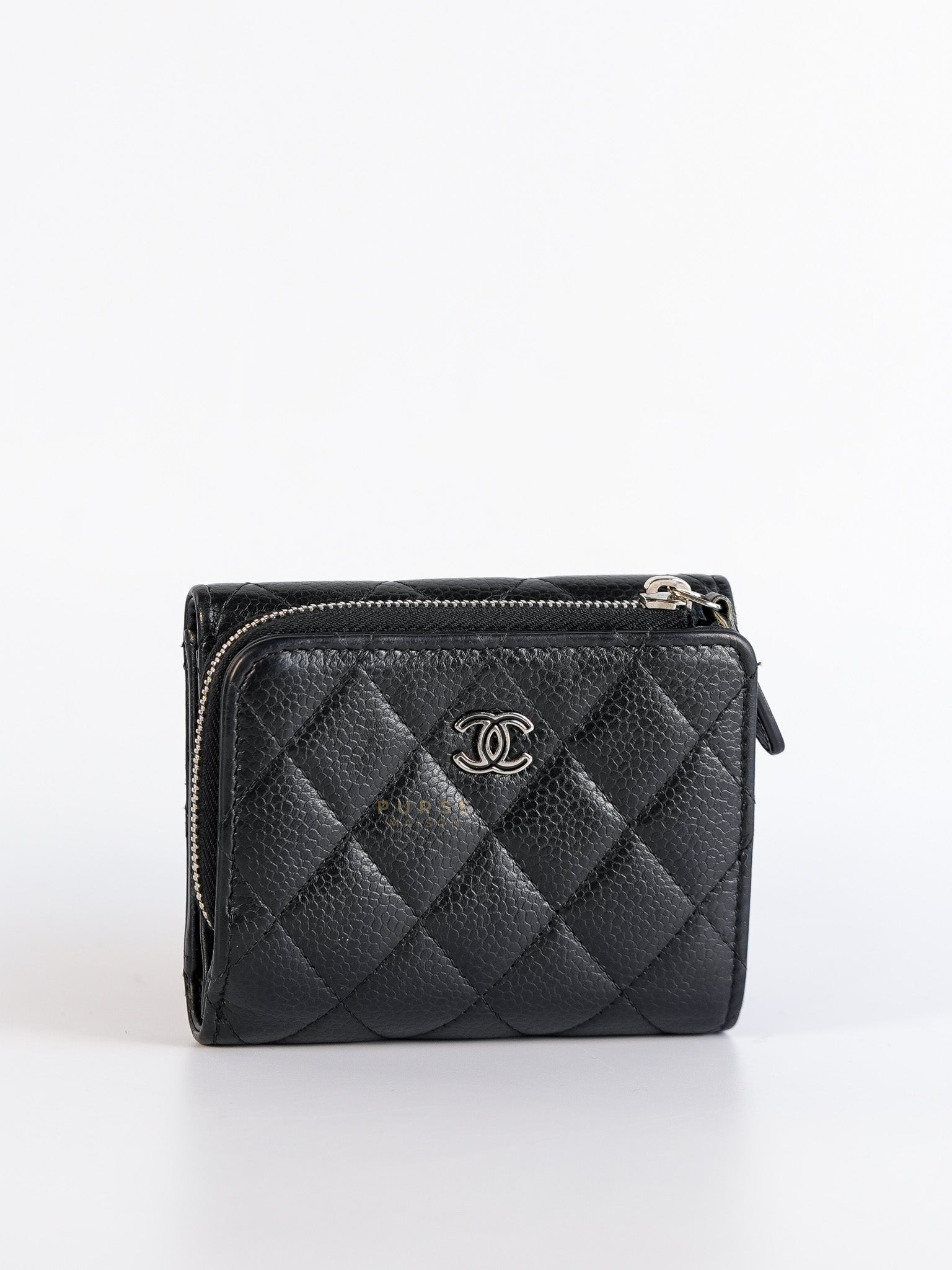 Tri-Fold Wallet in Caviar Leather and Silver Hardware Series 21 | Purse Maison Luxury Bags Shop