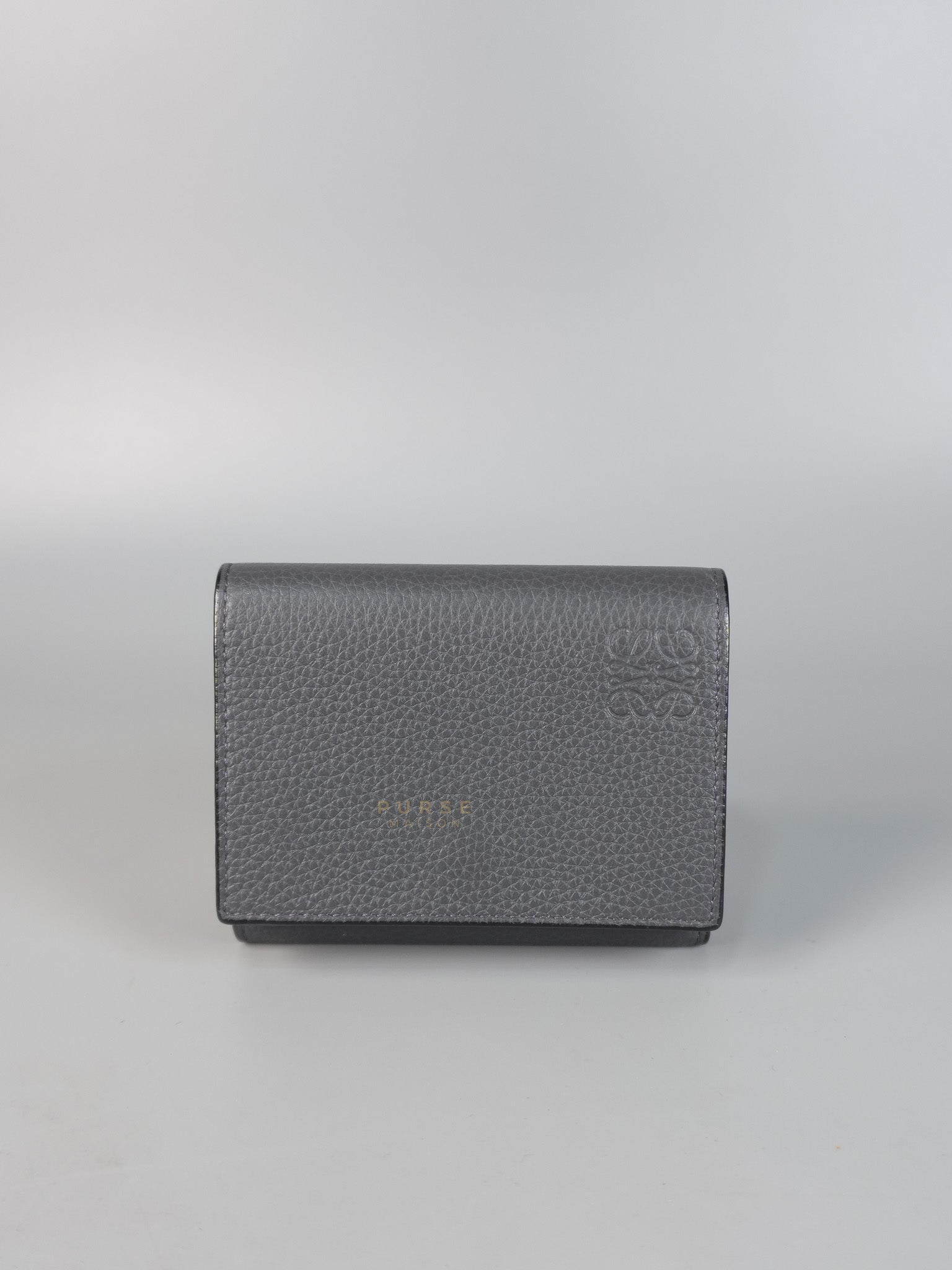 Tri-fold Wallet in Gray Soft Grained Calskin Leather | Purse Maison Luxury Bags Shop