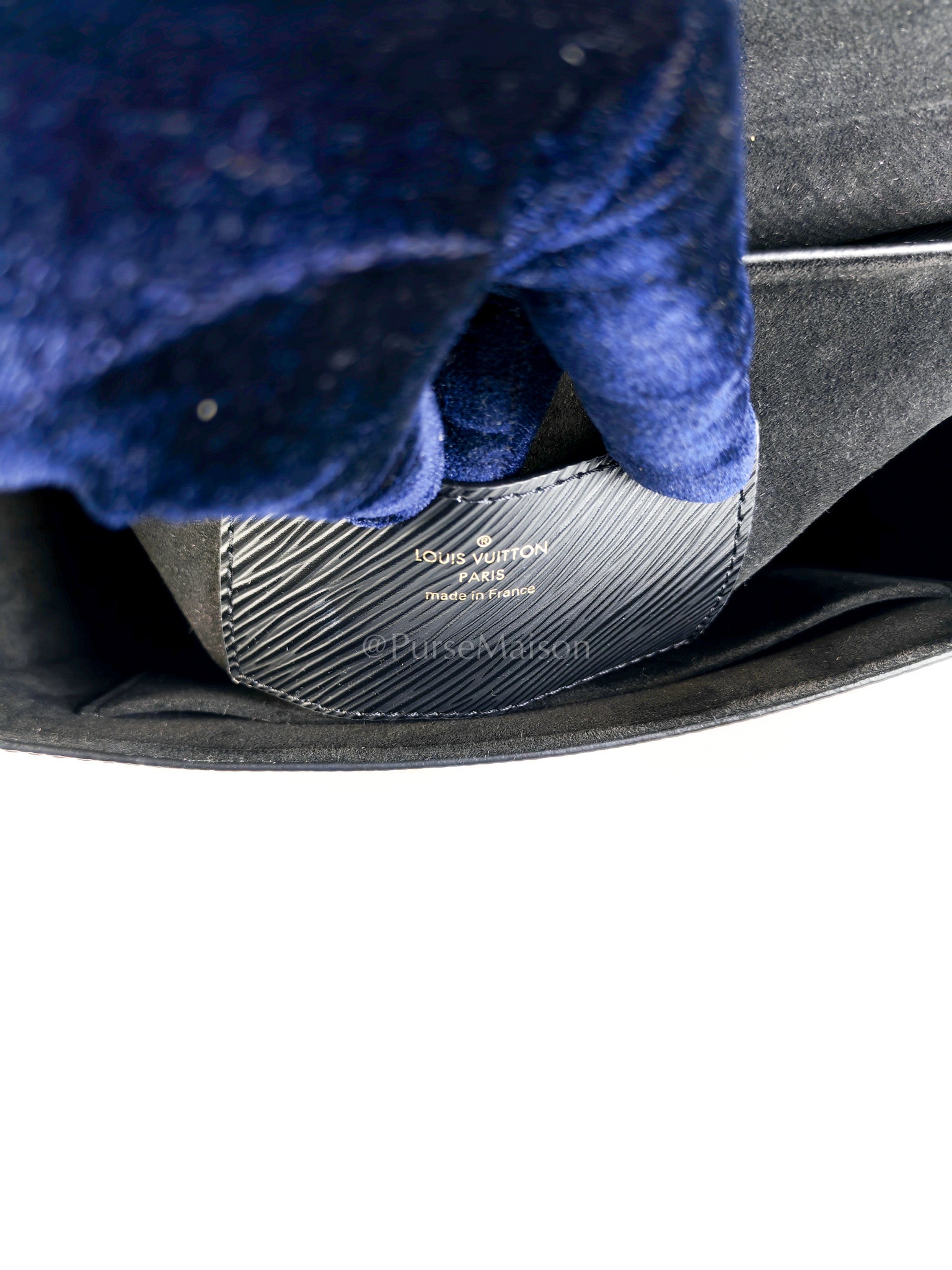 Twist Lock MM in Black Epi Leather Gold Hardware (Microchip) | Purse Maison Luxury Bags Shop