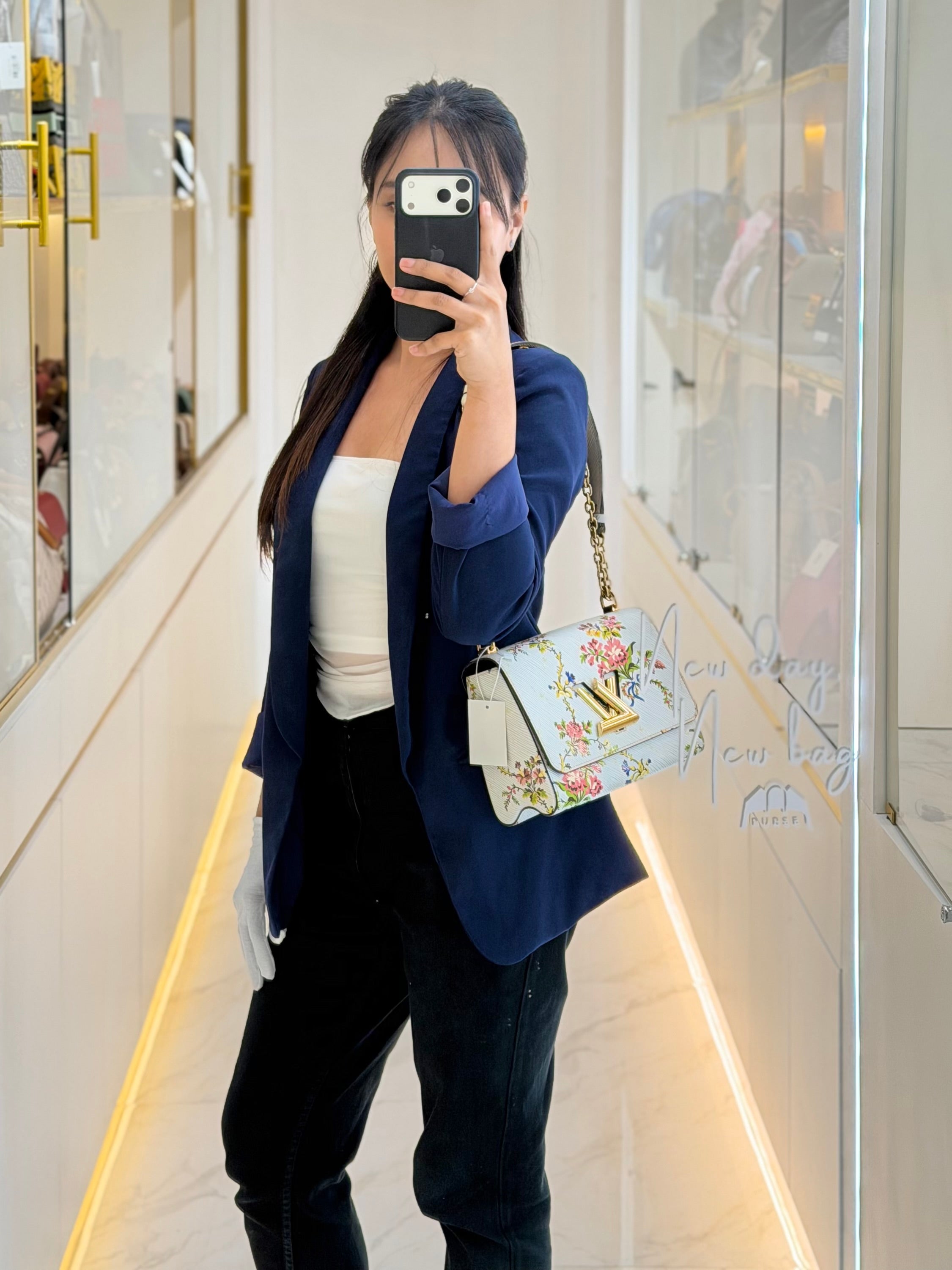 Twist Lock MM in White Romantic Blossom Epi Leather & Gold Hardware (Date Code: SR0138) | Purse Maison Luxury Bags Shop