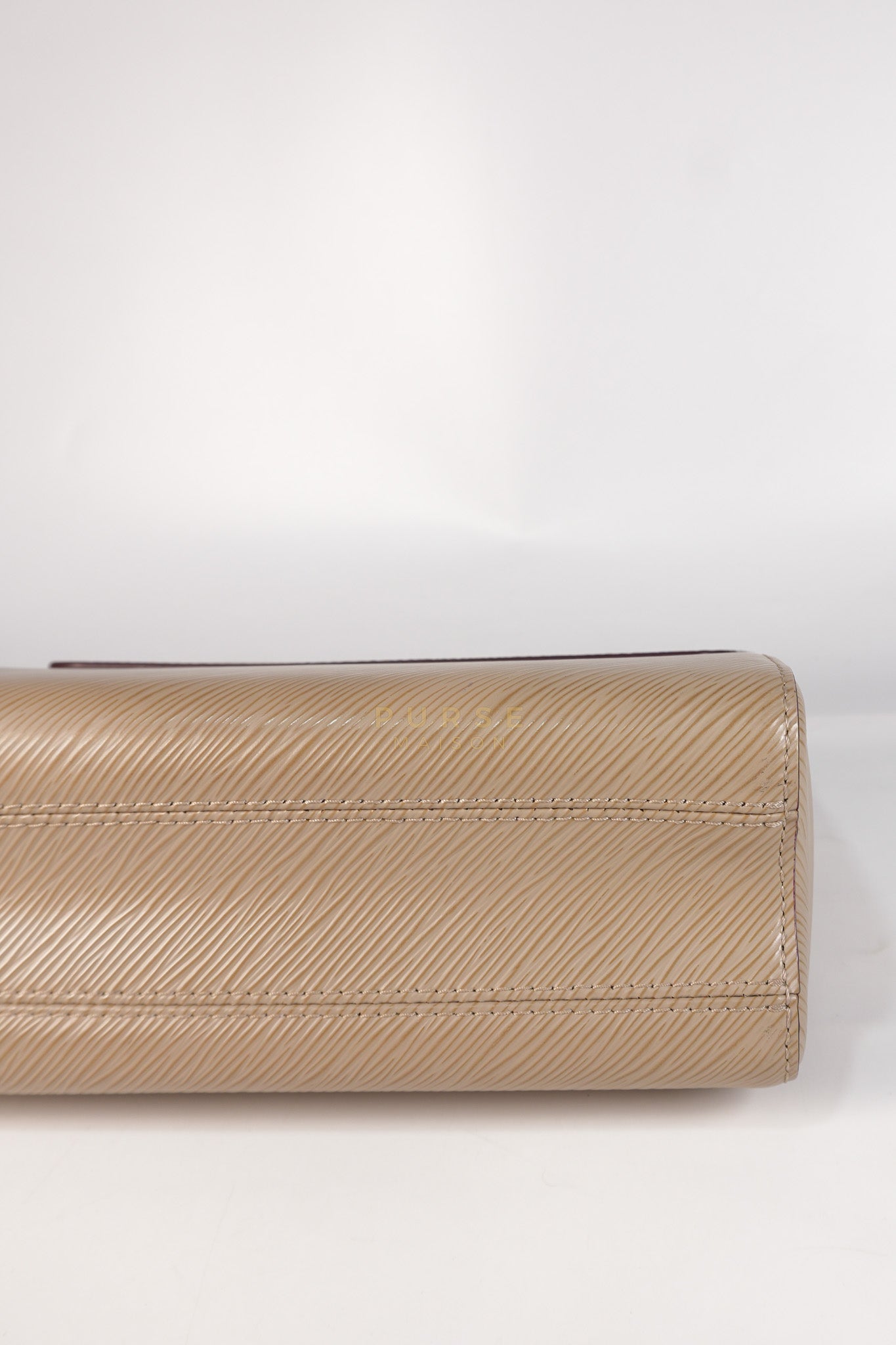 Twist Lock MM Shoulder Bag in Gallet Epi Leather Gold Hardware | Purse Maison Luxury Bags Shop