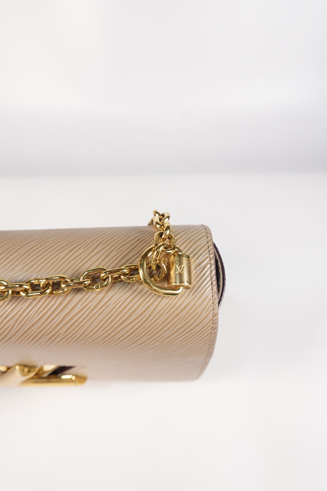 Twist Lock MM Shoulder Bag in Gallet Epi Leather Gold Hardware | Purse Maison Luxury Bags Shop