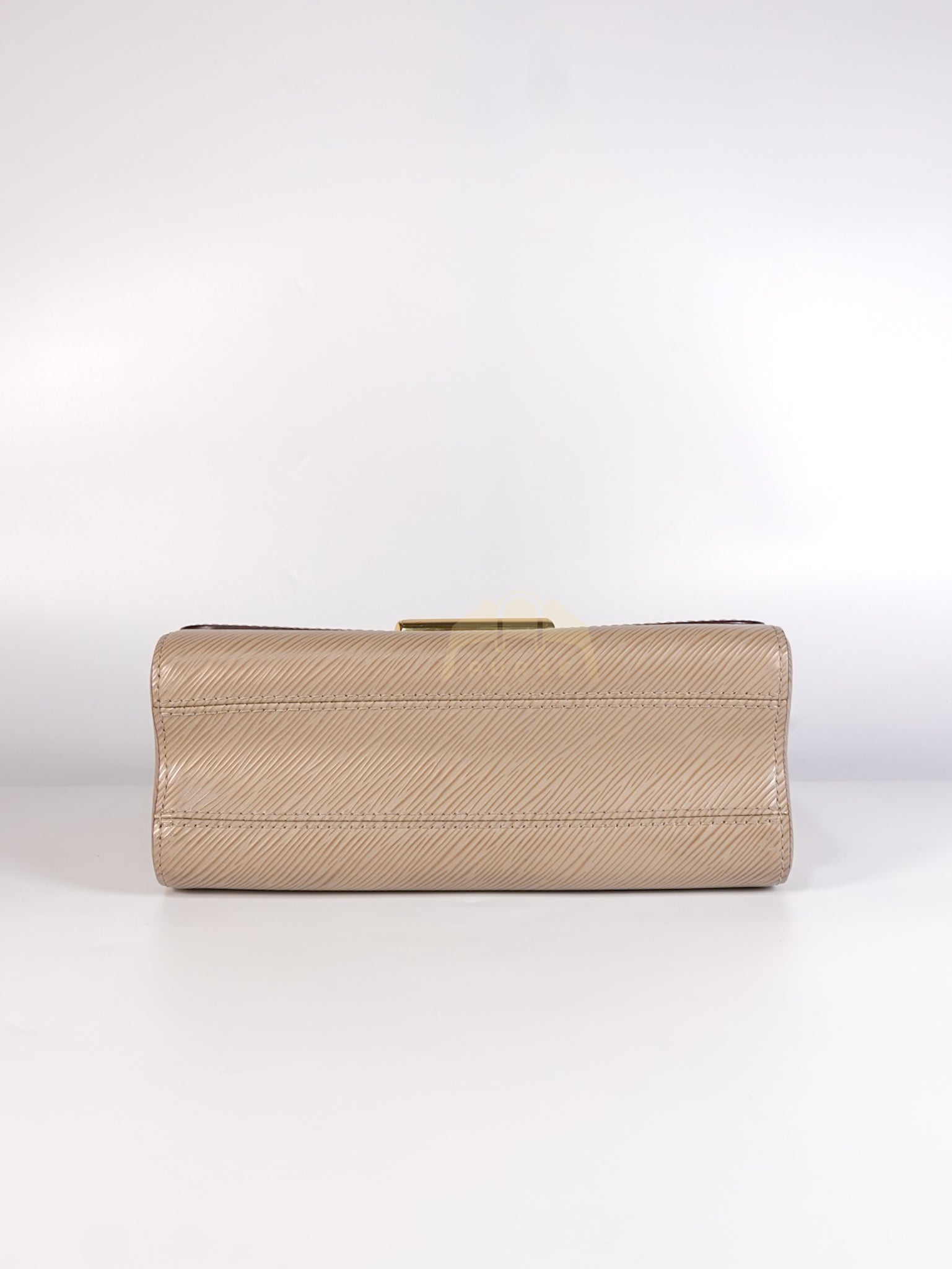 Twist Lock MM Shoulder Bag in Gallet Epi Leather Gold Hardware | Purse Maison Luxury Bags Shop