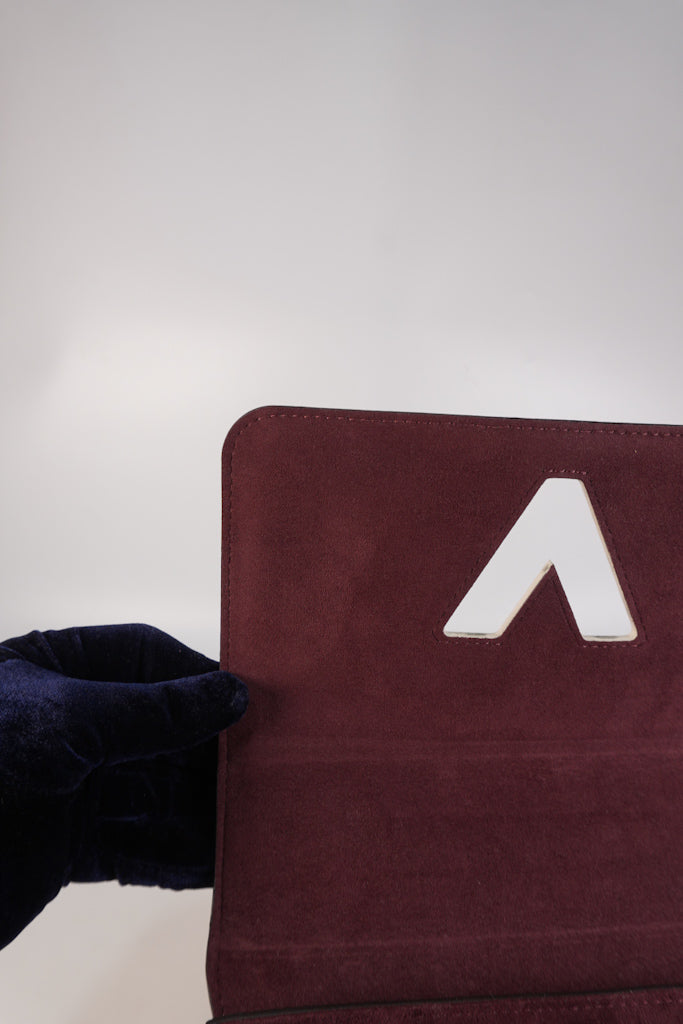 Twist MM Bi-color in Epi Leather and Gold Hardware (Date Code: AR1149) | Purse Maison Luxury Bags Shop