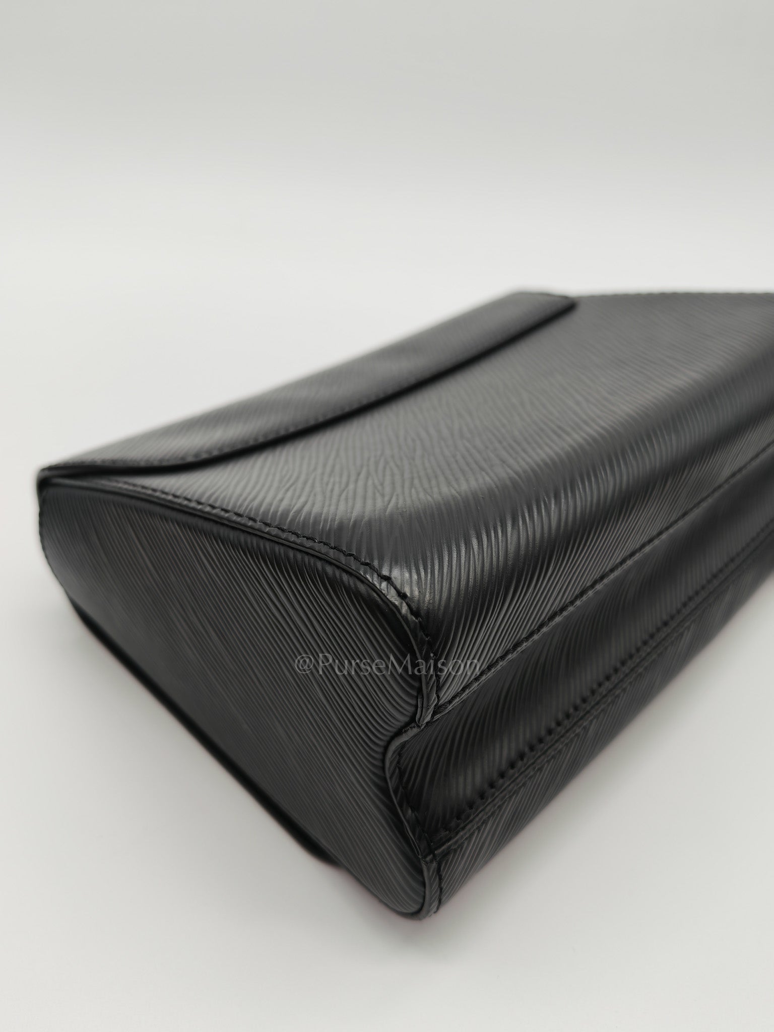 Twist MM Black Epi Leather in Silver Hardware (Microchip) | Purse Maison Luxury Bags Shop