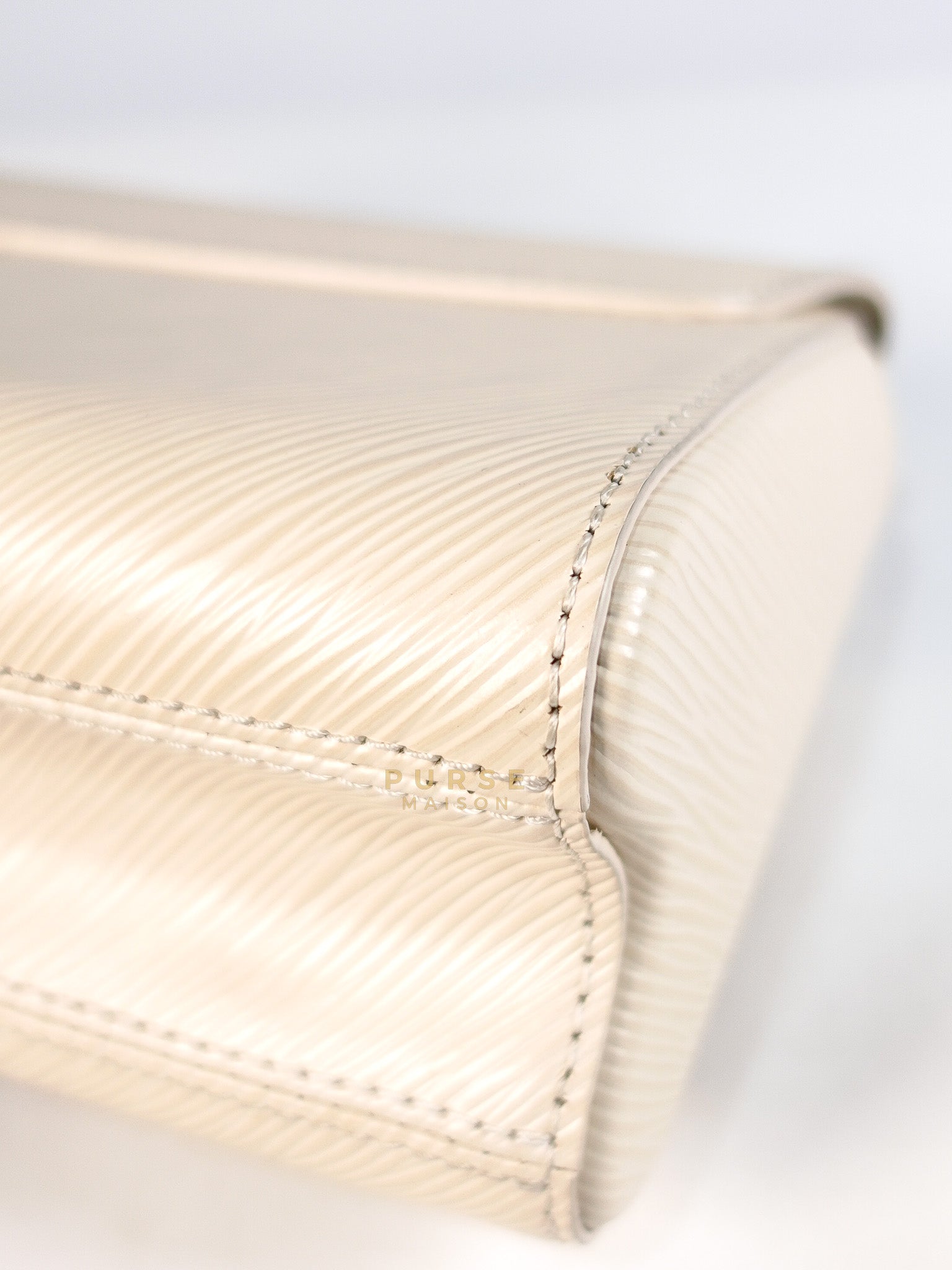 Twist PM Bag in Cream Epi Leather (Microchip) | Purse Maison Luxury Bags Shop
