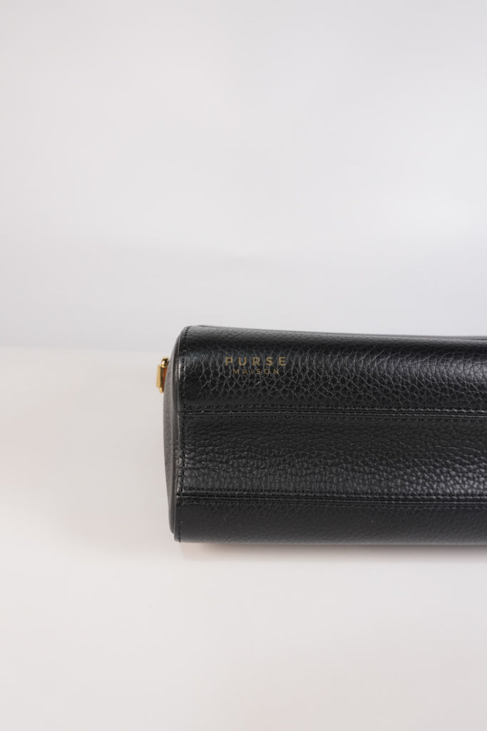 Twist Scrunchie MM in Black Grained Calfskin Leather Crossbody Bag | Purse Maison Luxury Bags Shop