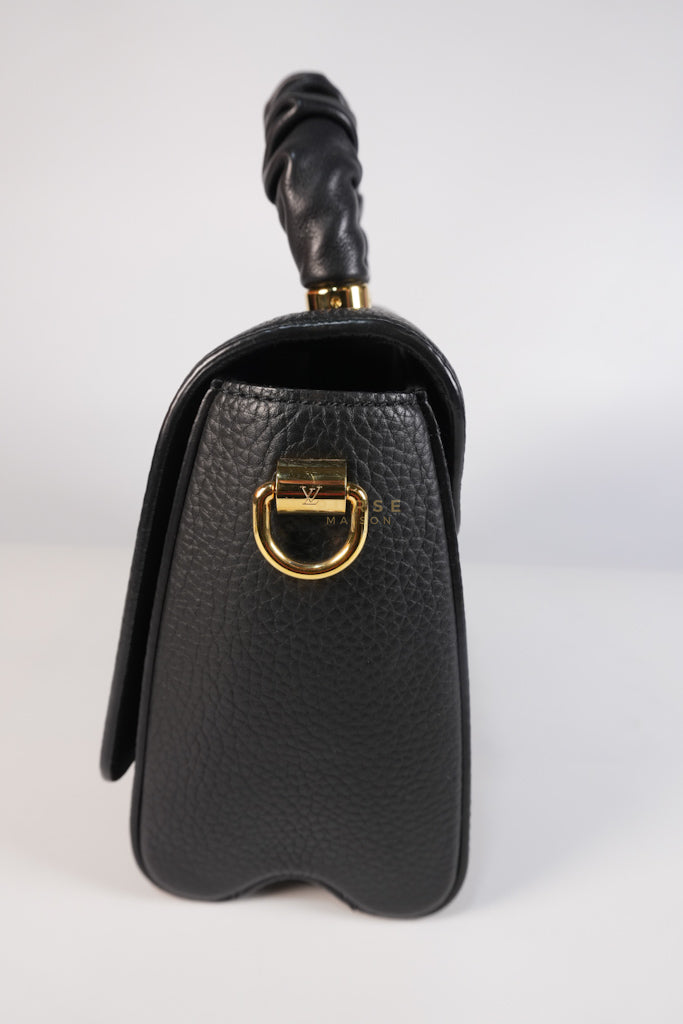 Twist Scrunchie MM in Black Grained Calfskin Leather Crossbody Bag | Purse Maison Luxury Bags Shop