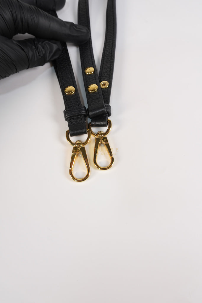 Twist Scrunchie MM in Black Grained Calfskin Leather Crossbody Bag | Purse Maison Luxury Bags Shop