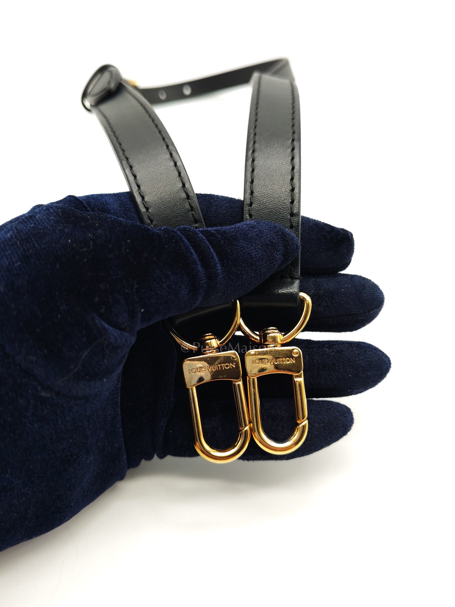 V Tote MM in Embossed Monogram Empreinte Leather & Gold Hardware (Datecode: CA3189) | Purse Maison Luxury Bags Shop