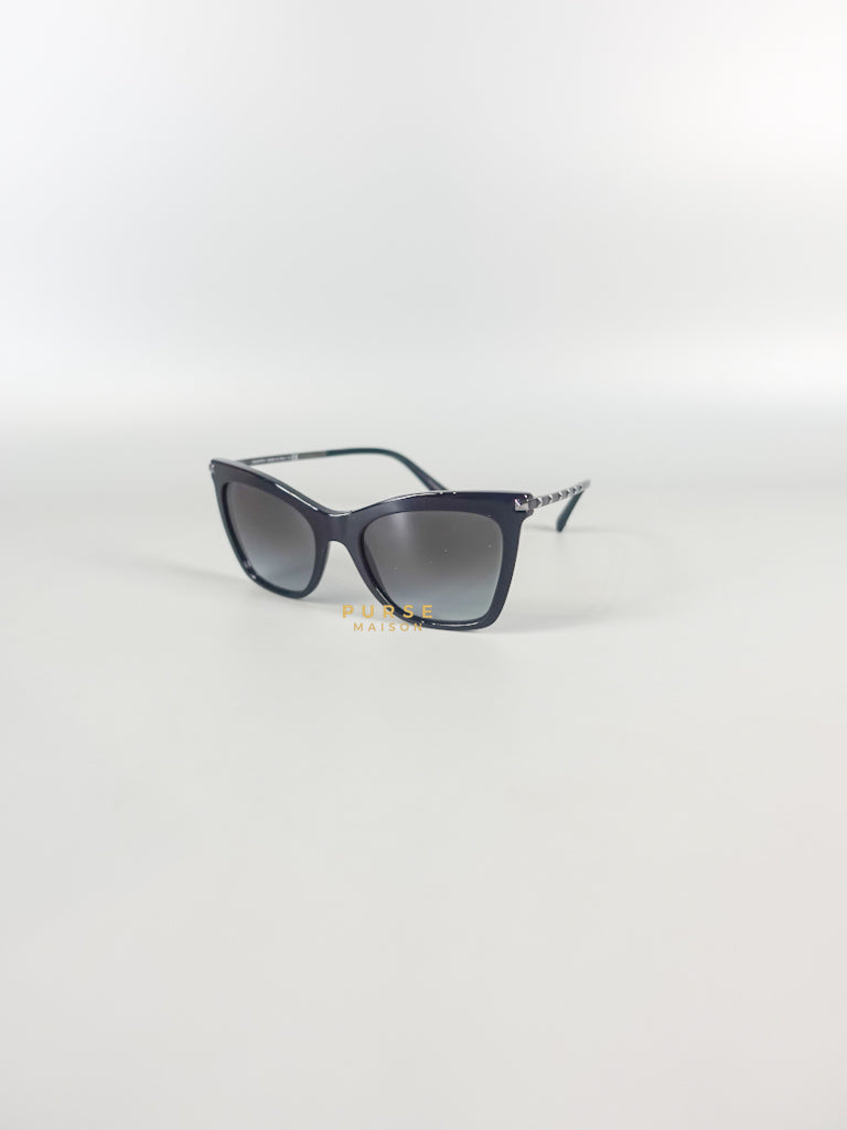 Valentino Black and Silver Women\'s Sunglasses Metal Cat-eye Eyewear for Woman in Silver/black/grey  main image 4