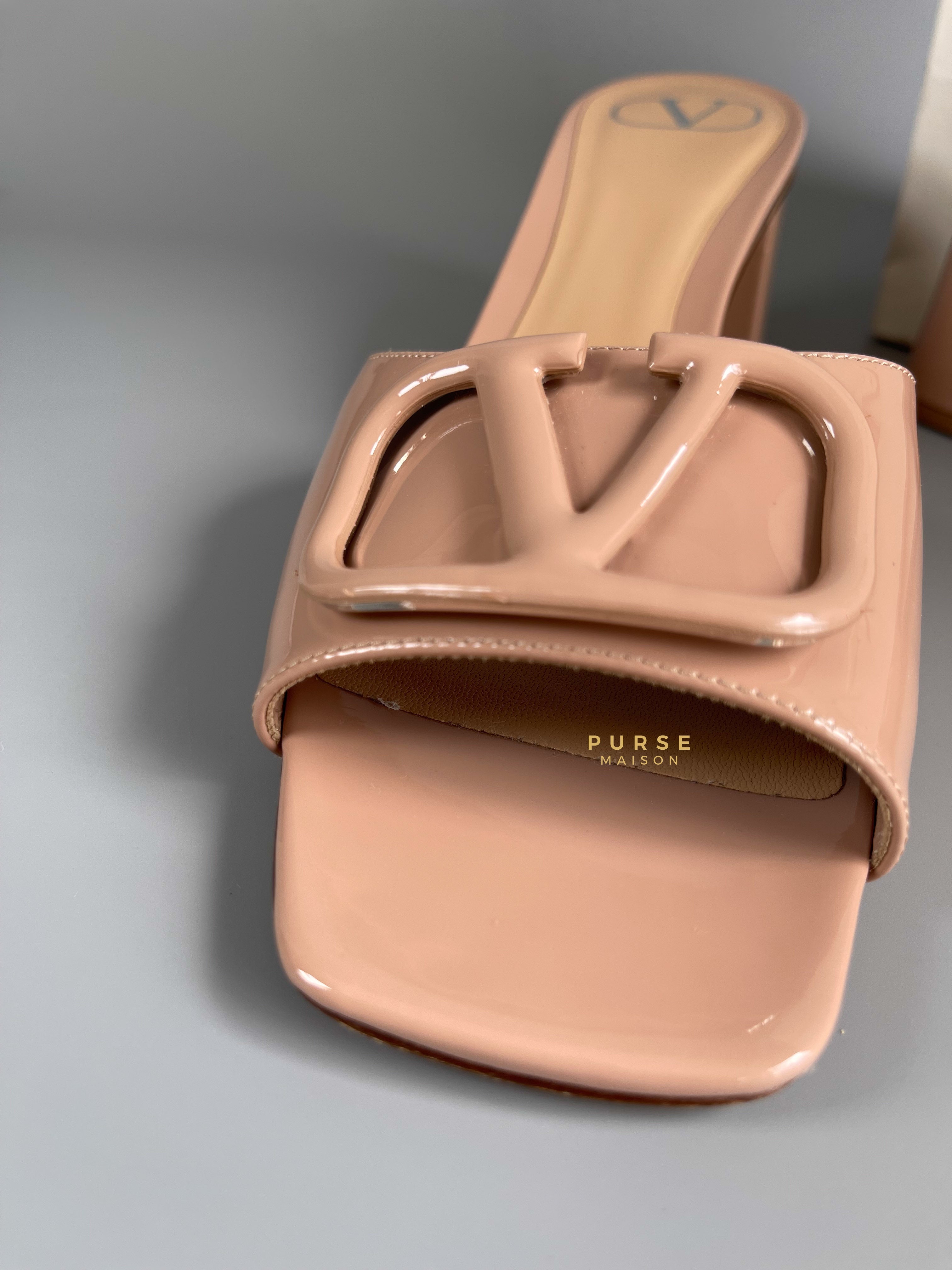 Valentino v logo online sandals