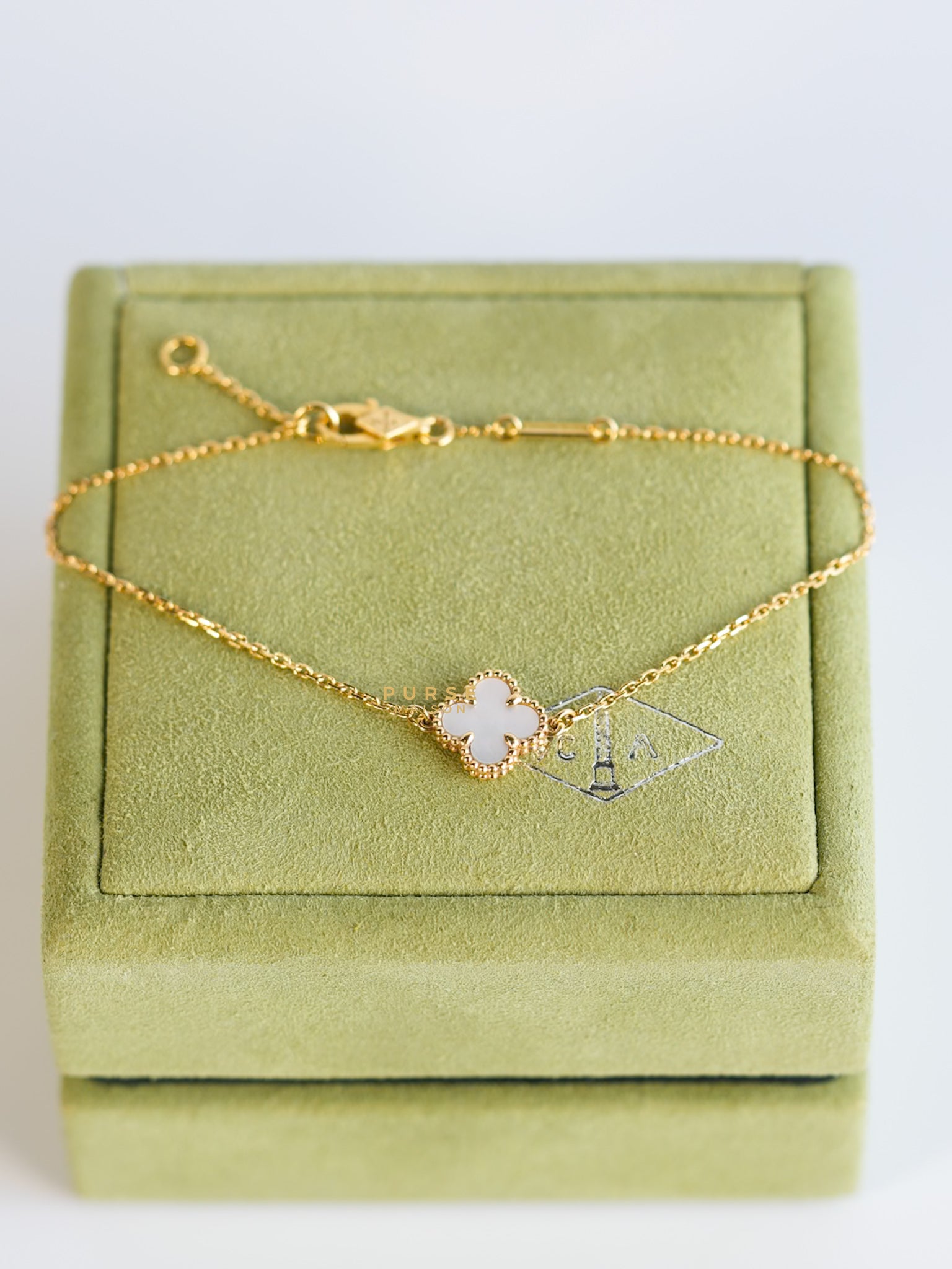 Van Cleef & Arpels Sweet Alhambra, Yellow Gold, White Mother of Pearl Bracelet | Purse Maison Luxury Bags Shop