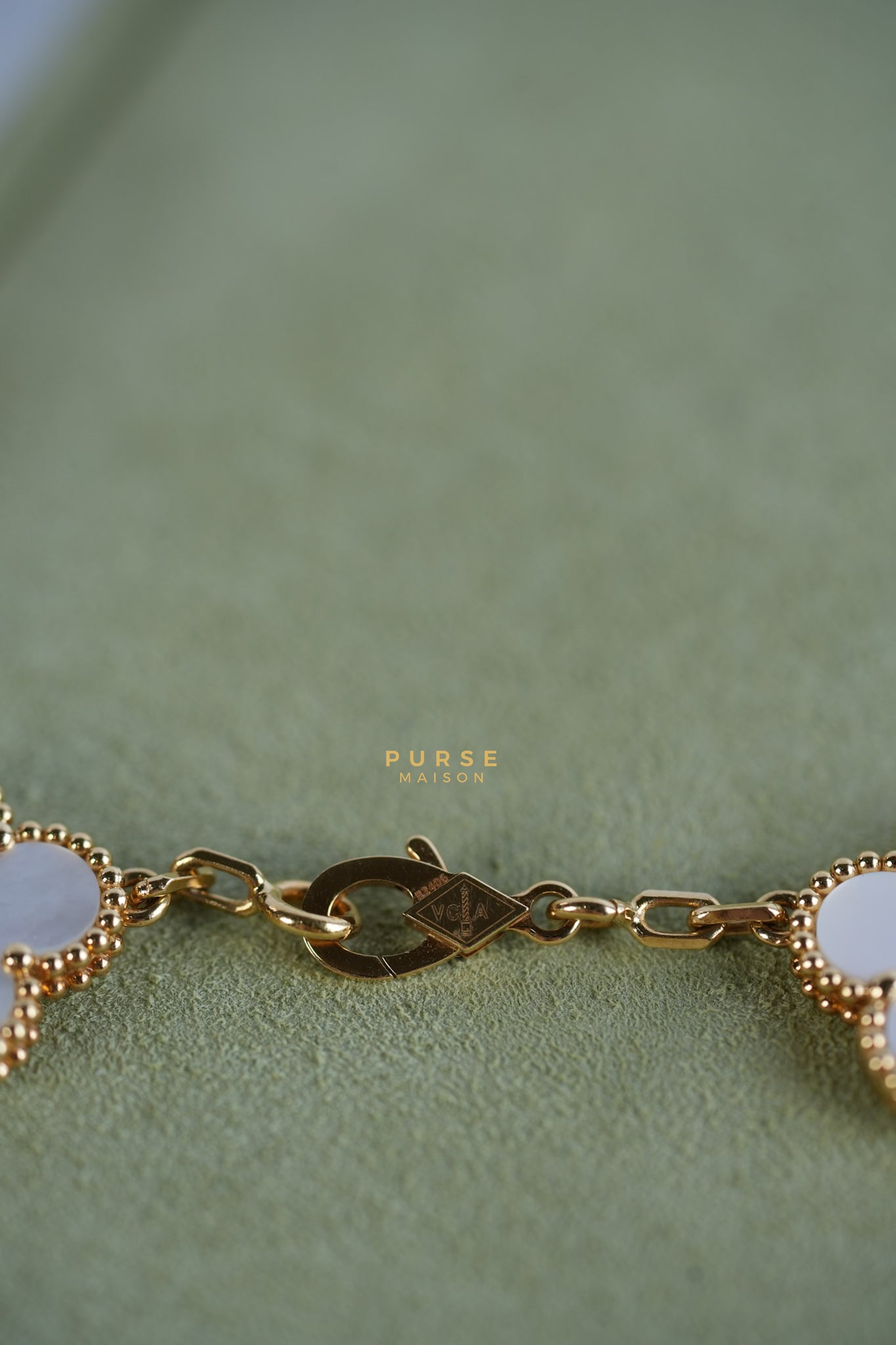 Van Cleef & Arpels Vintage Alhambra in Yellow Gold Bracelet, 5 motifs Mother of Pearl | Purse Maison Luxury Bags Shop