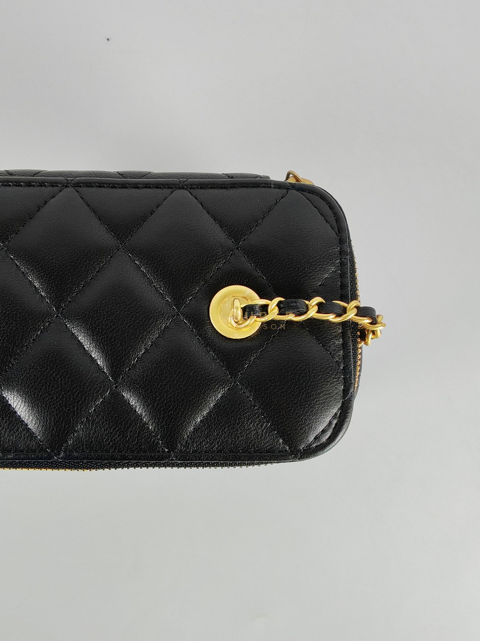 Vanity Case Black in Lambskin Leather and Aged Gold Heart Chain Strap (Microchip) | Purse Maison Luxury Bags Shop