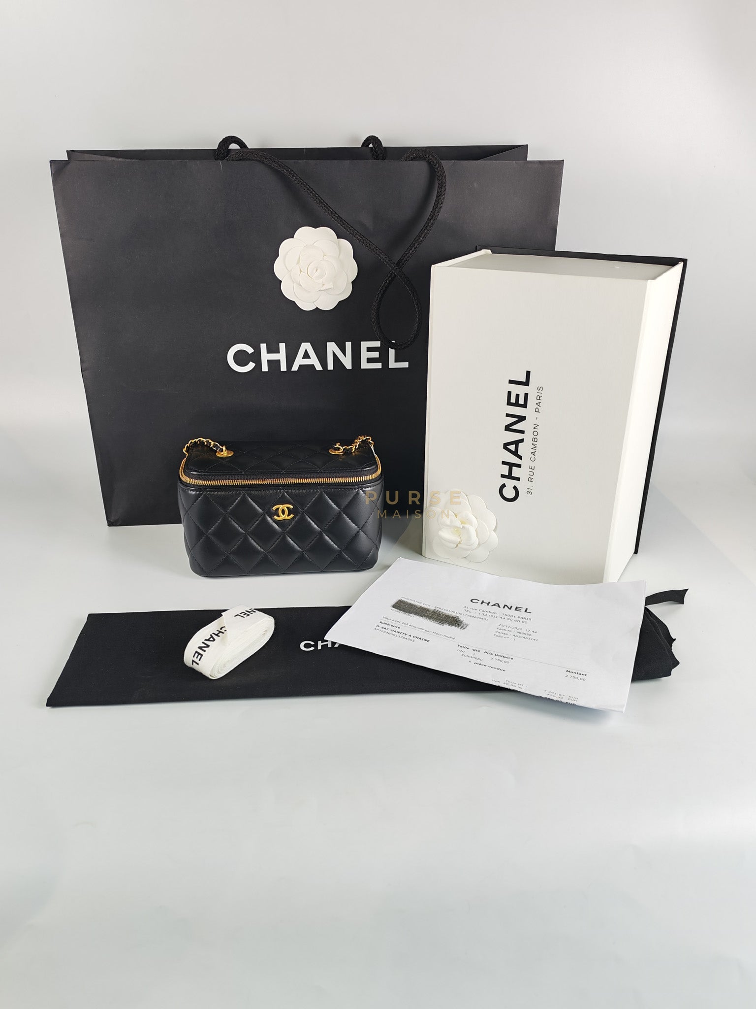 Vanity Case Black in Lambskin Leather and Aged Gold Heart Chain Strap (Microchip) | Purse Maison Luxury Bags Shop