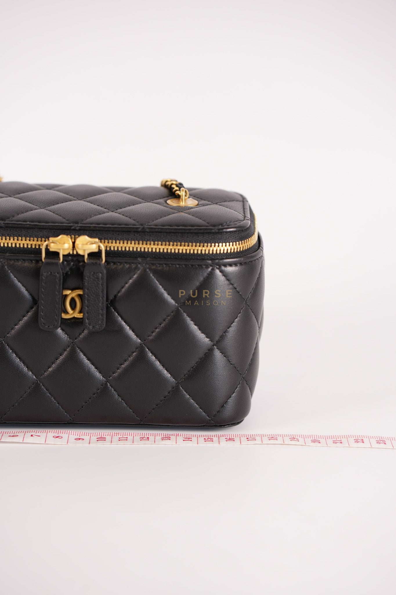 Vanity Case Black in Lambskin Leather and Aged Gold Heart Chain Strap (Microchip) | Purse Maison Luxury Bags Shop