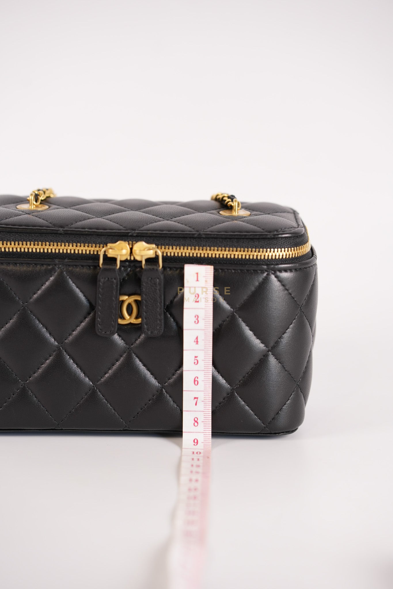 Vanity Case Black in Lambskin Leather and Aged Gold Heart Chain Strap (Microchip) | Purse Maison Luxury Bags Shop