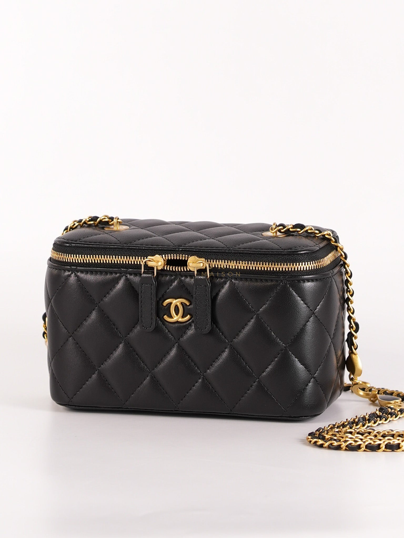 Vanity Case Black in Lambskin Leather and Aged Gold Heart Chain Strap (Microchip) | Purse Maison Luxury Bags Shop