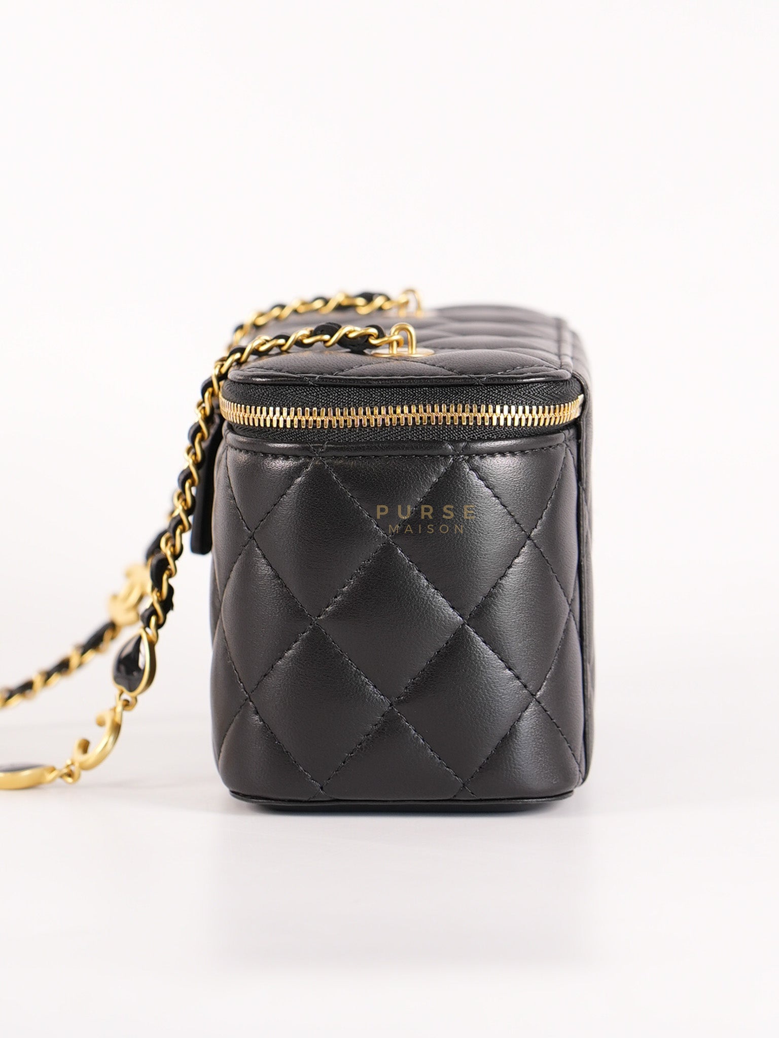 Vanity Case Black in Lambskin Leather and Aged Gold Heart Chain Strap (Microchip) | Purse Maison Luxury Bags Shop