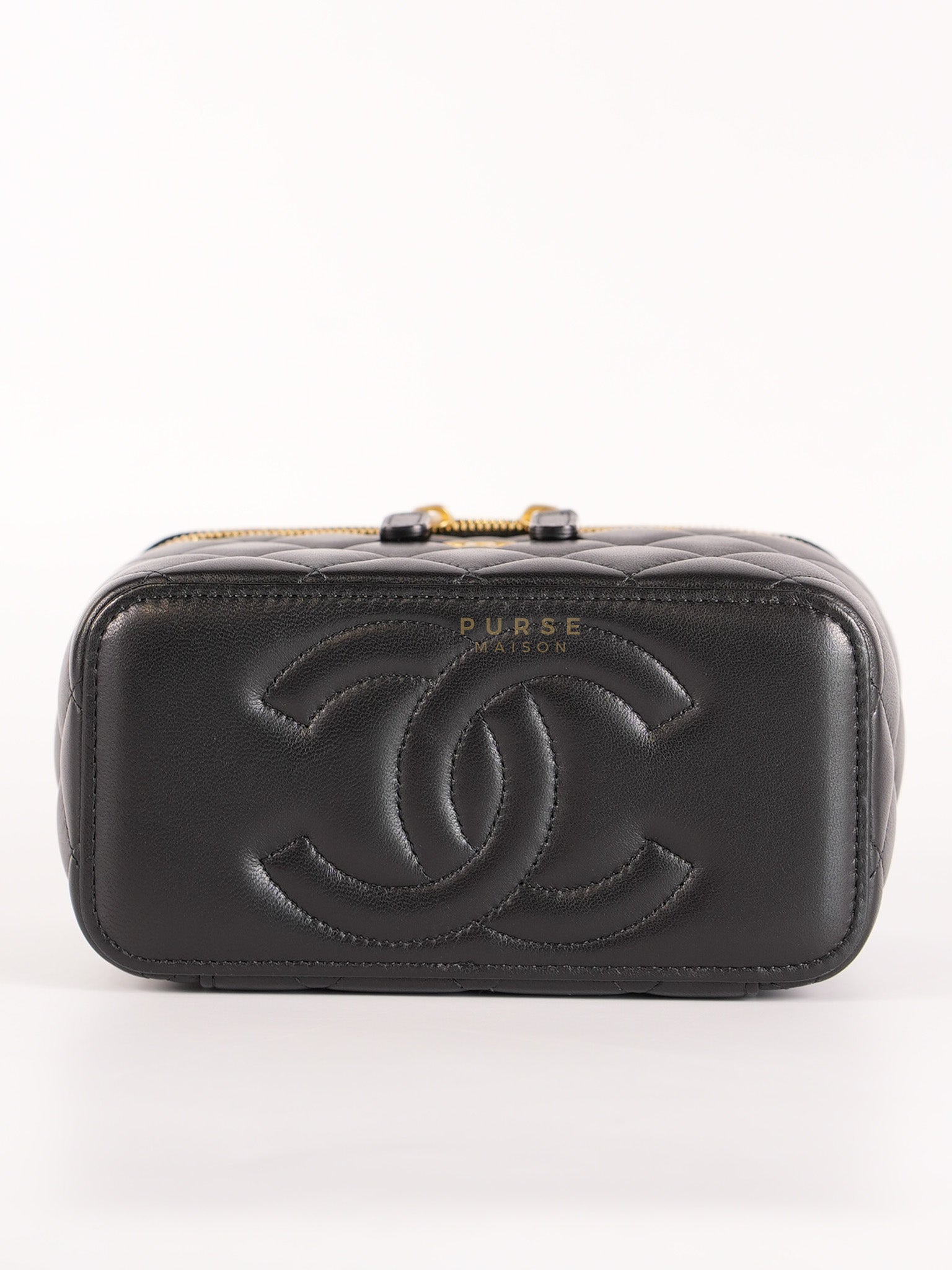 Vanity Case Black in Lambskin Leather and Aged Gold Heart Chain Strap (Microchip) | Purse Maison Luxury Bags Shop