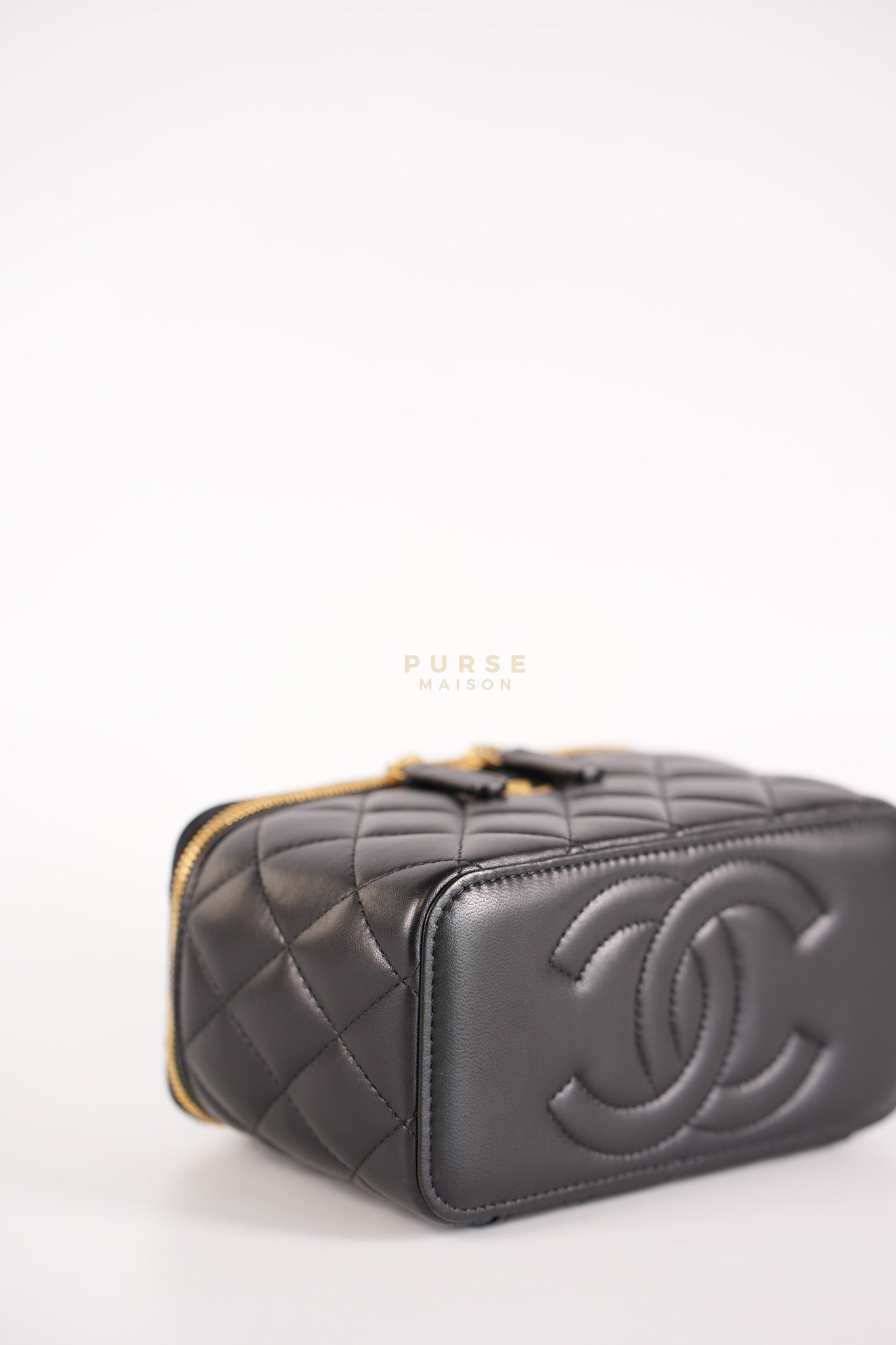 Vanity Case Black in Lambskin Leather and Aged Gold Heart Chain Strap (Microchip) | Purse Maison Luxury Bags Shop