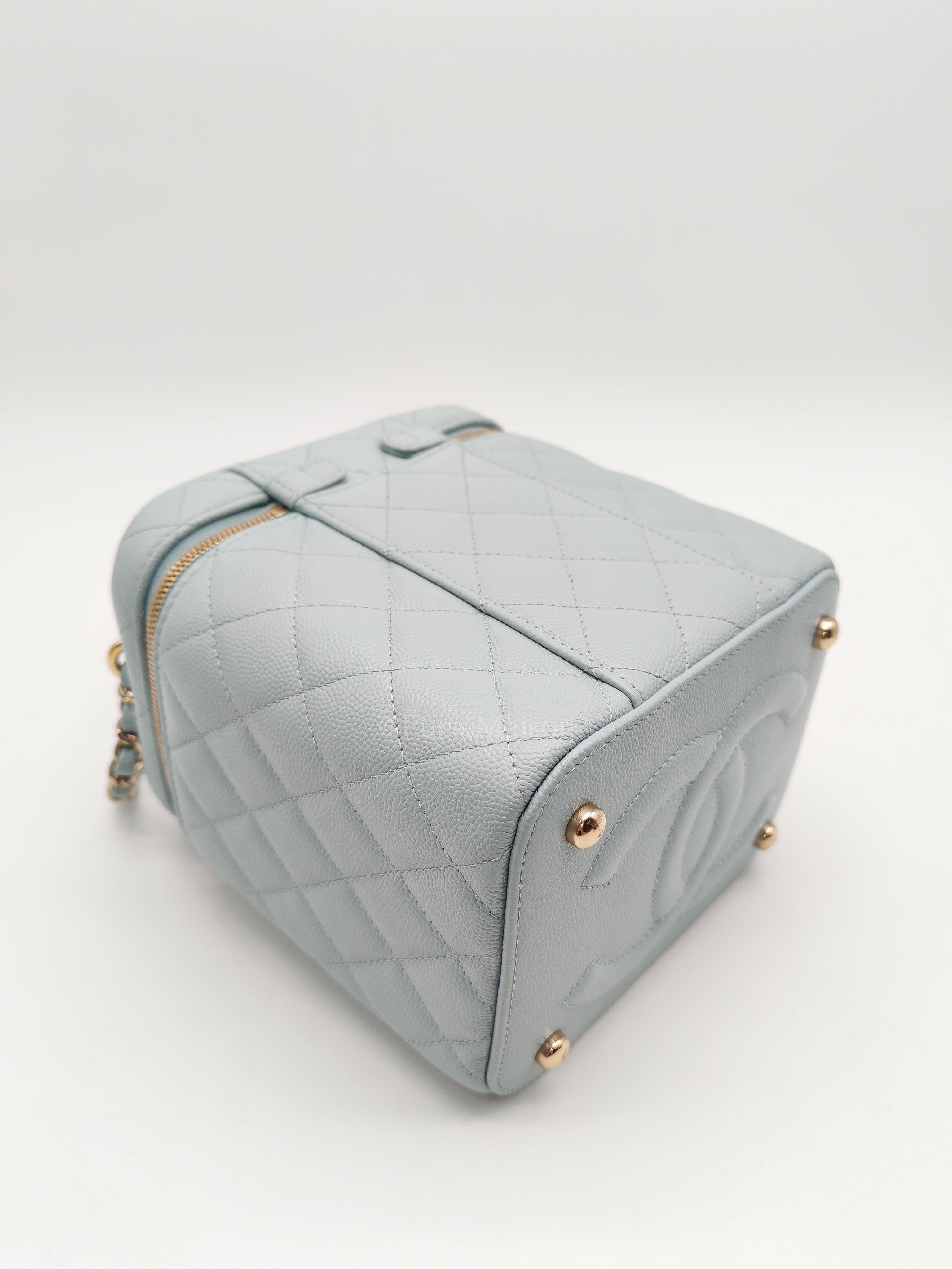 Vanity Case Small in Light Blue Quilted Caviar Leather & Light Gold Hardware Microchip | Purse Maison Luxury Bags Shop