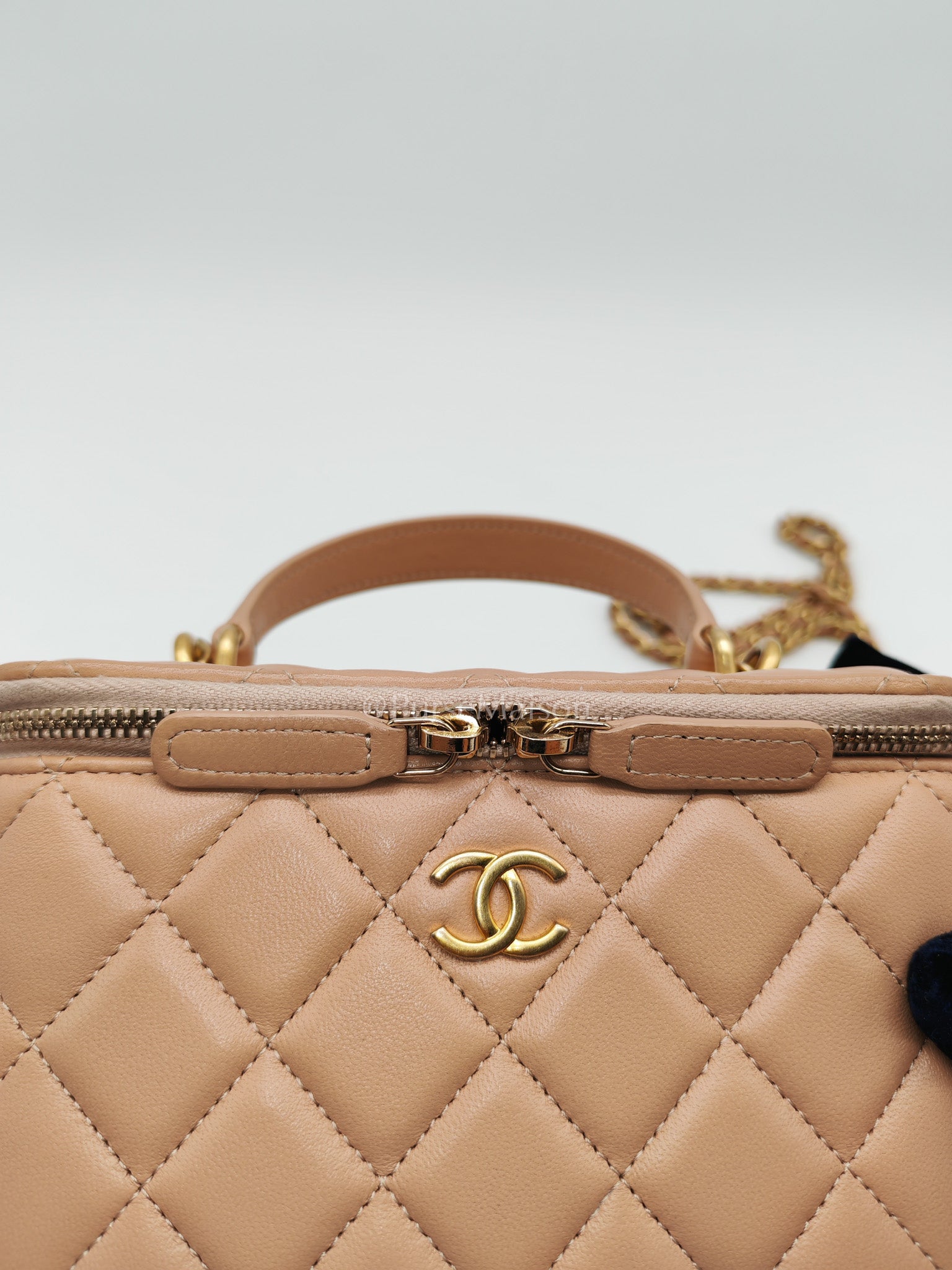 Vanity Case Top Handle Beige in Quilted Lambskin Leather and Aged Gold Hardware Series 31 | Purse Maison Luxury Bags Shop