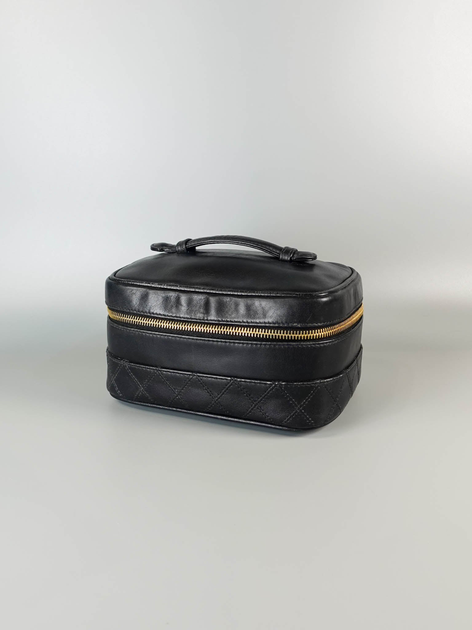 Vanity Cosmetic Case in Calfskin Leather Series 4 | Purse Maison Luxury Bags Shop