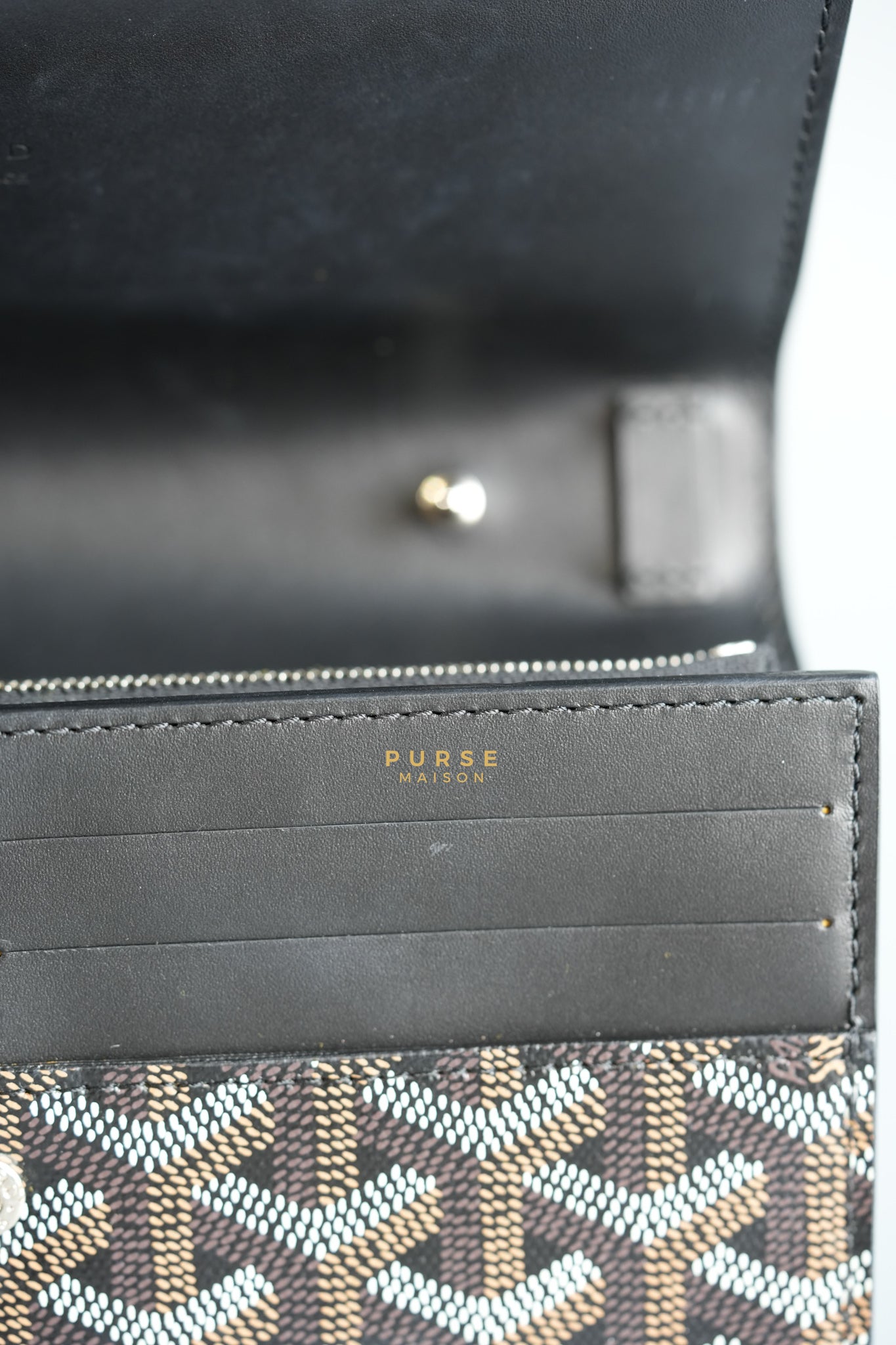 Varenne Wallet on Chain in Noir | Purse Maison Luxury Bags Shop