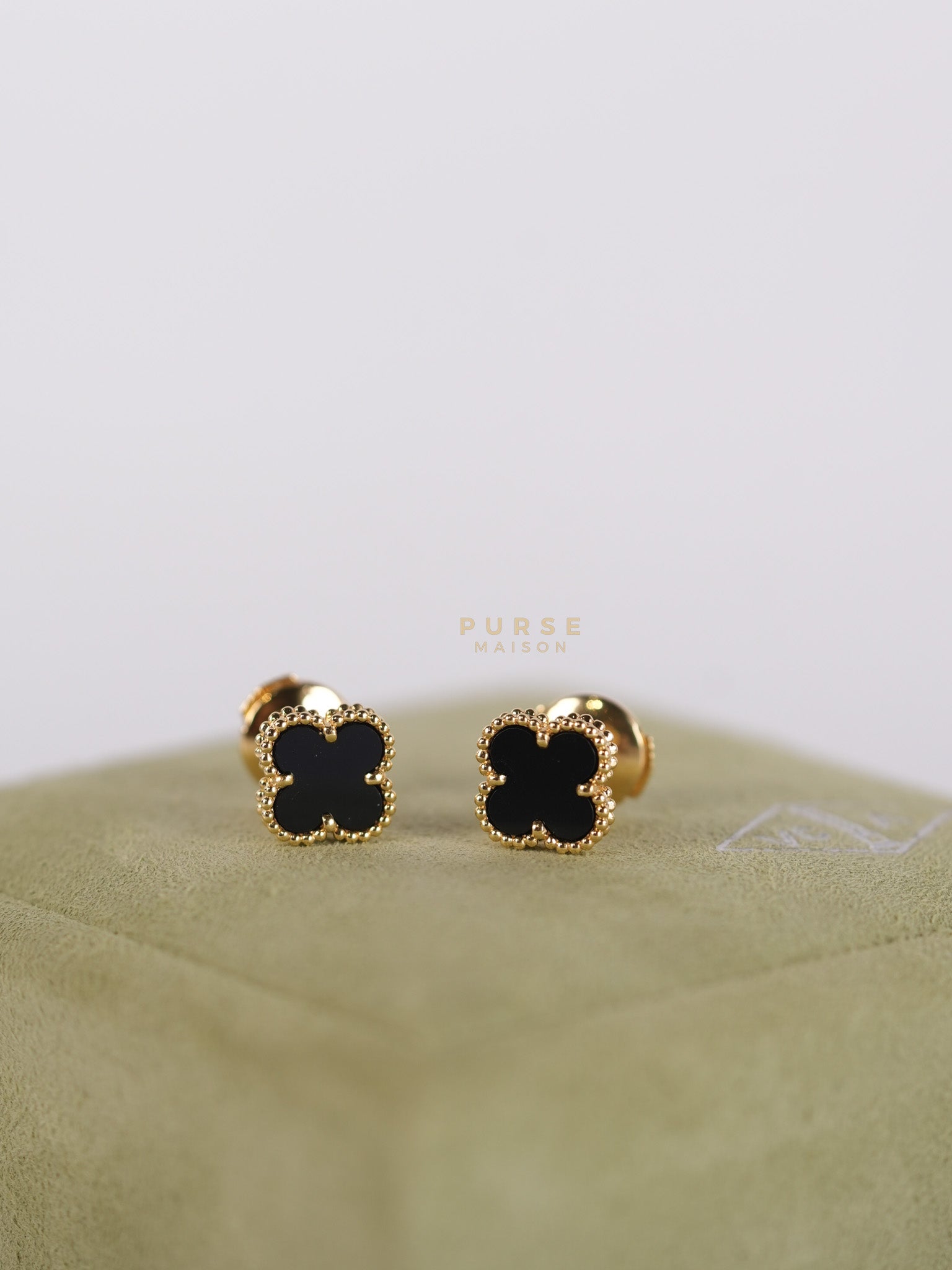 VCA Sweet Alhambra Earstuds 18K Yellow Gold, Onyx | Purse Maison Luxury Bags Shop