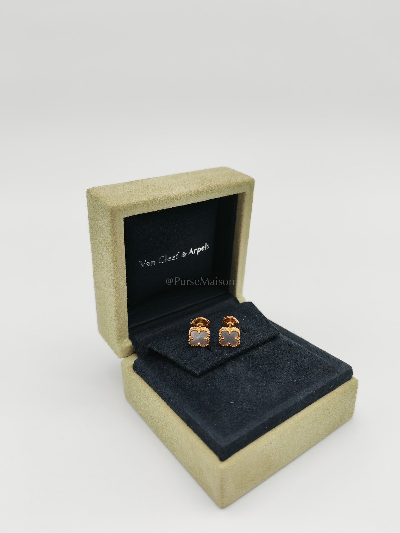 Sweet Alhambra White Mother of Pearl Earrings Year 2017 | Purse Maison Luxury Bags Shop