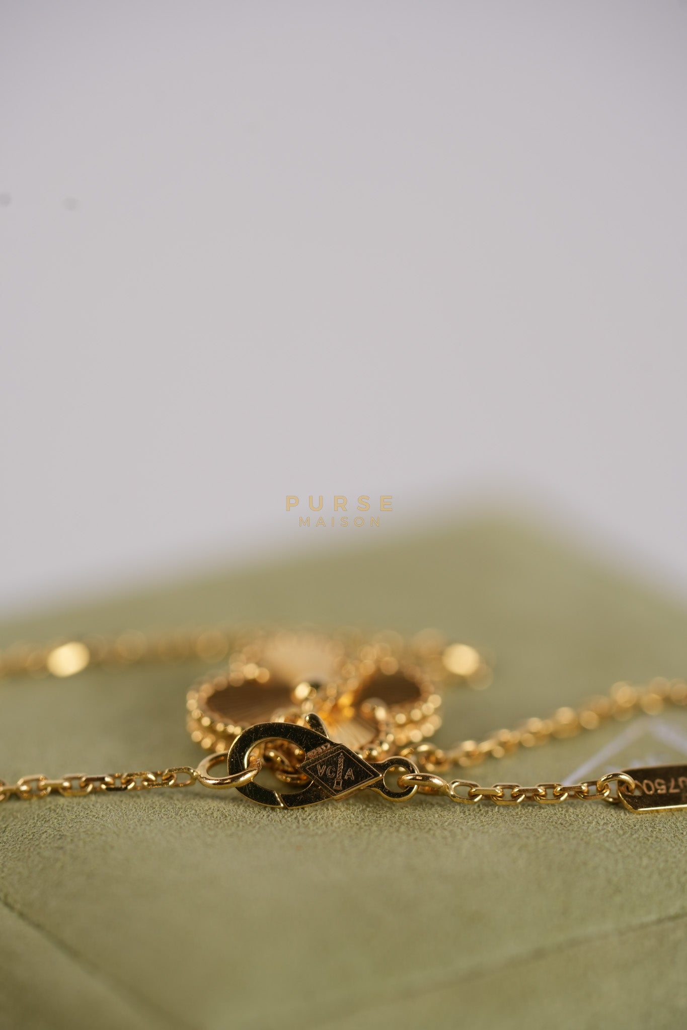 VCA Vintage Alhambra Pendant in Yellow Gold | Purse Maison Luxury Bags Shop
