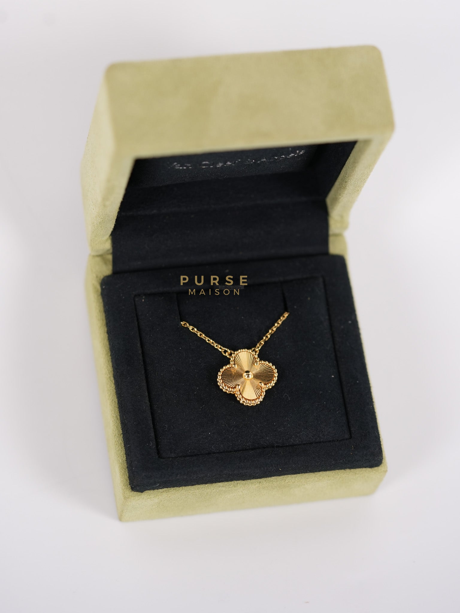 VCA Vintage Alhambra Pendant in Yellow Gold | Purse Maison Luxury Bags Shop