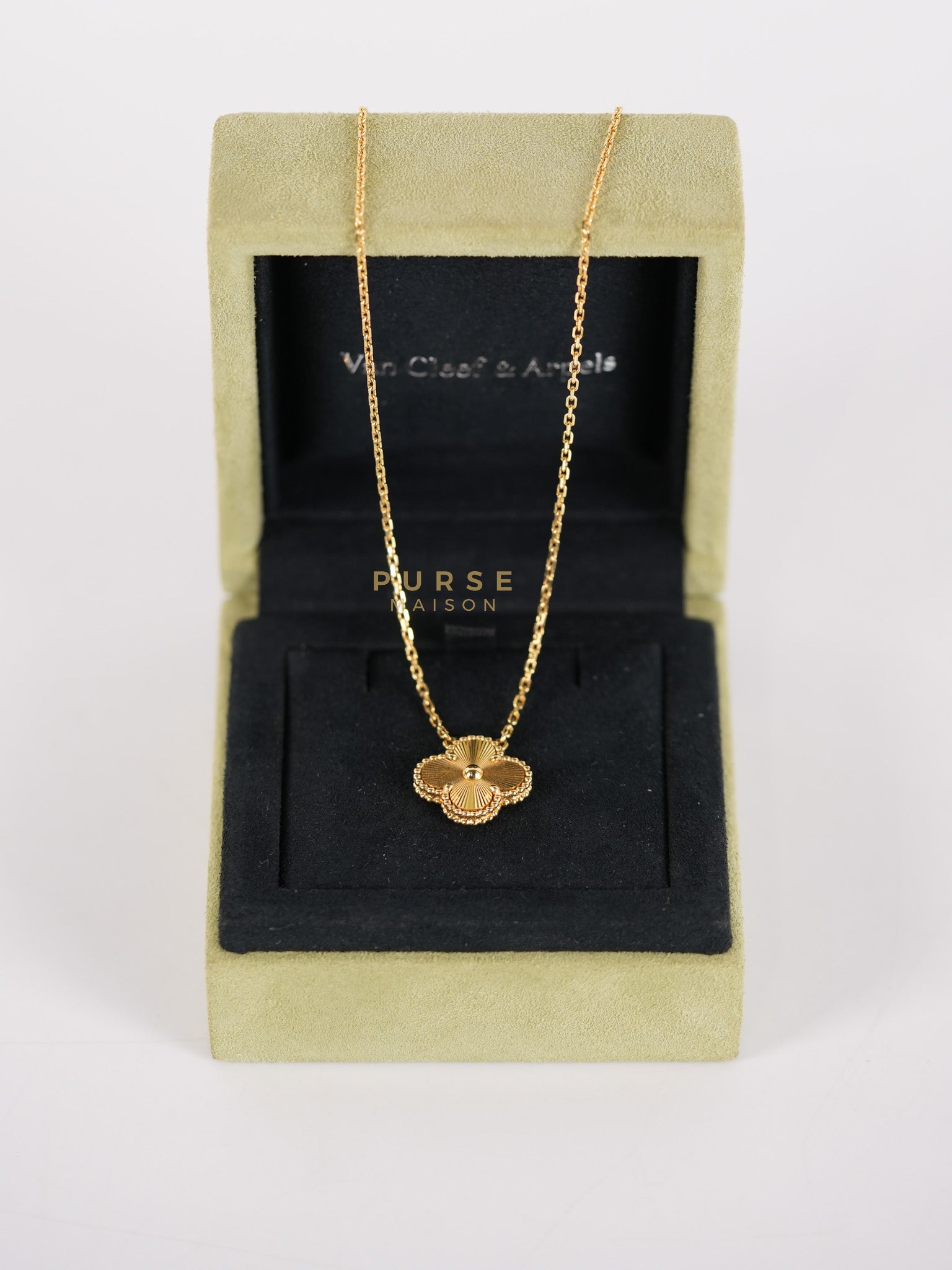 VCA Vintage Alhambra Pendant in Yellow Gold | Purse Maison Luxury Bags Shop